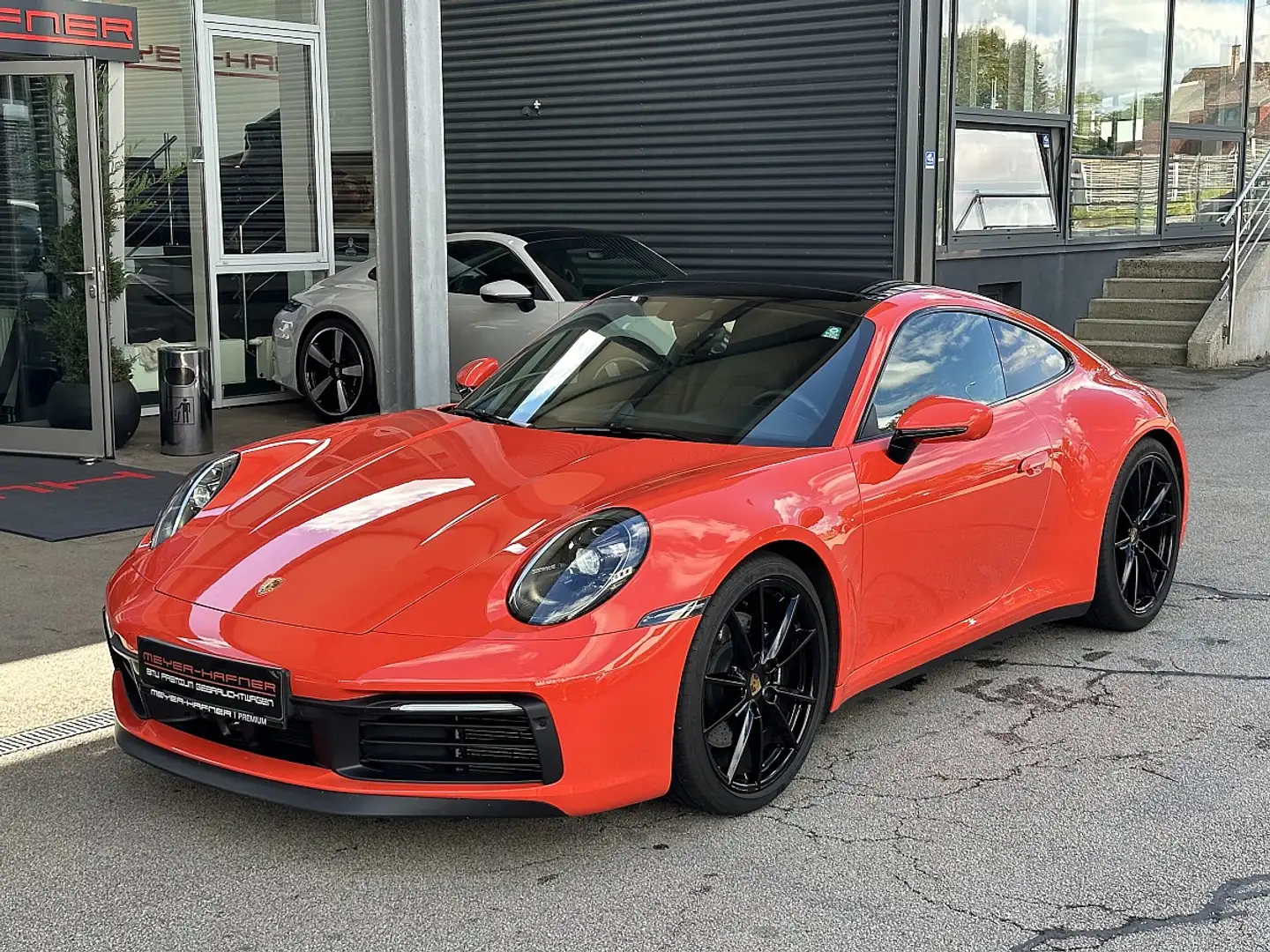 Porsche 911 Carrera 4 Coupe S PDK / Approved / SZL / Bose /... Orange - 1