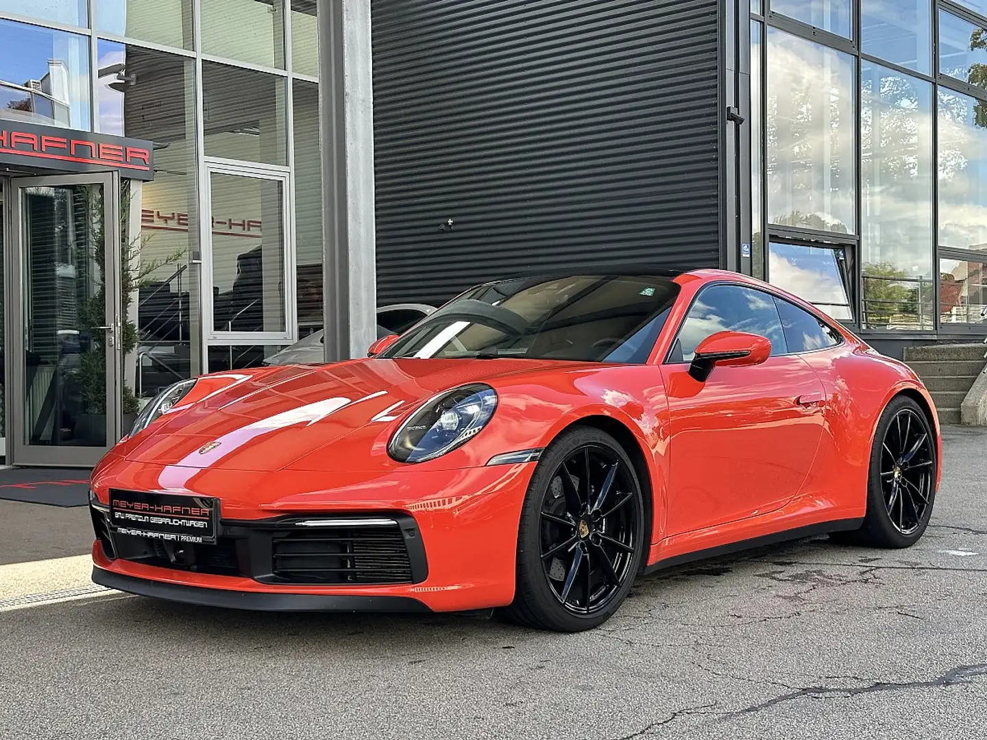 Porsche 911 Carrera 4 Coupe S PDK / Approved / SZL / Bose /... Orange - 2