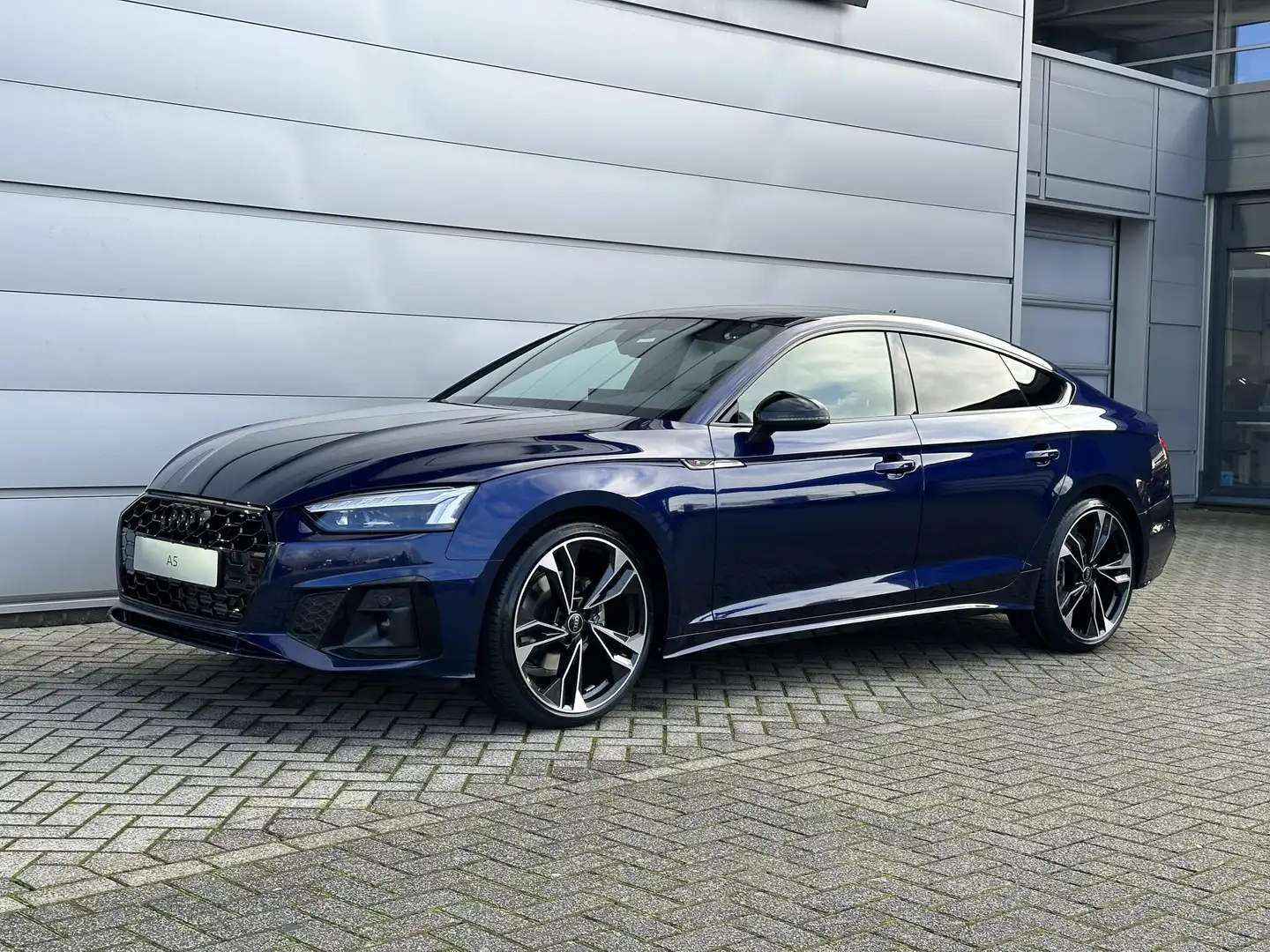 Audi A5 Sportback S edition Competition 35 TFSI 110 kW / 1 Blauw - 2