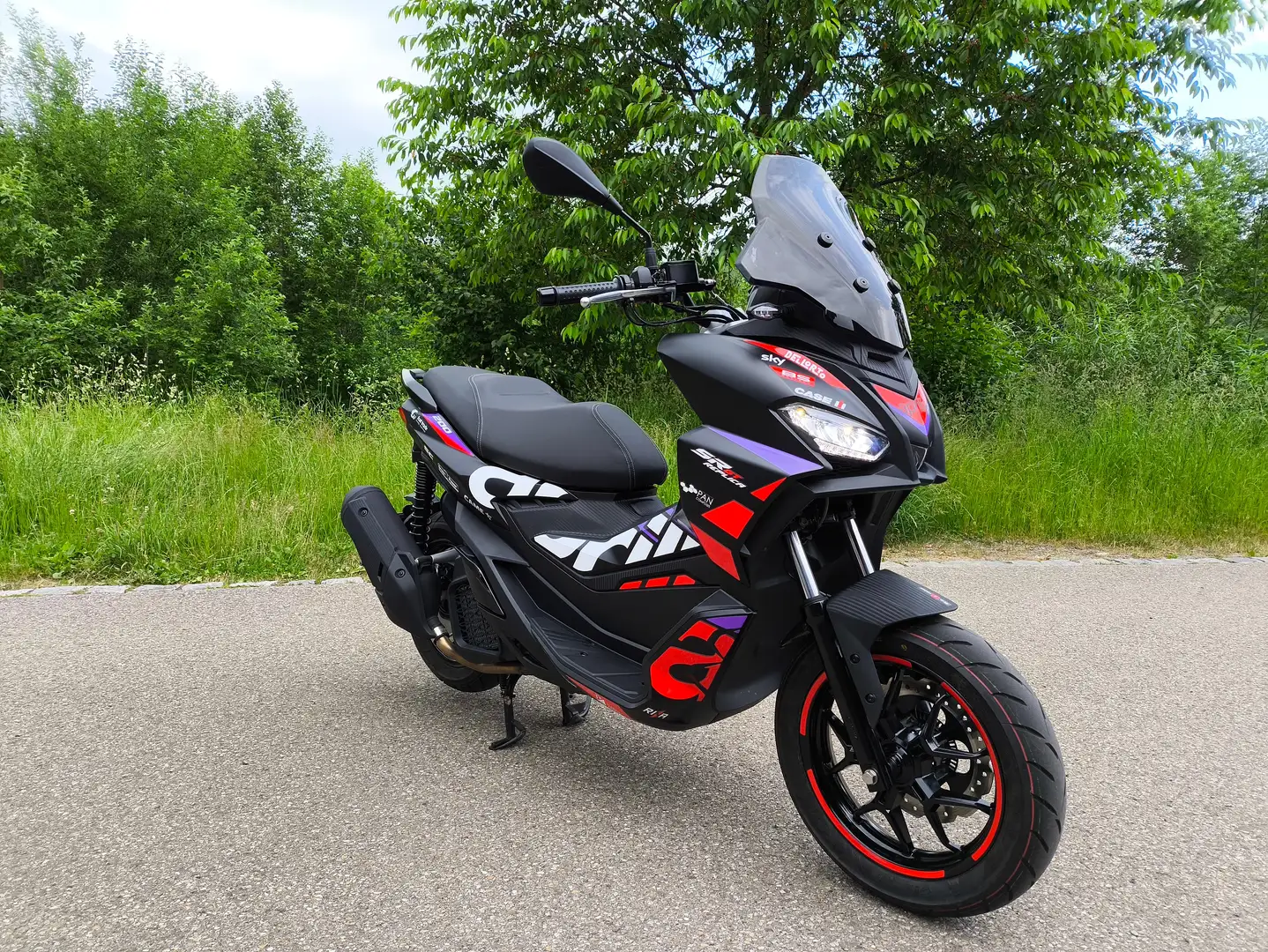 Aprilia SR GT 200 REPLICA 2025 NEUWERTIG Black - 1