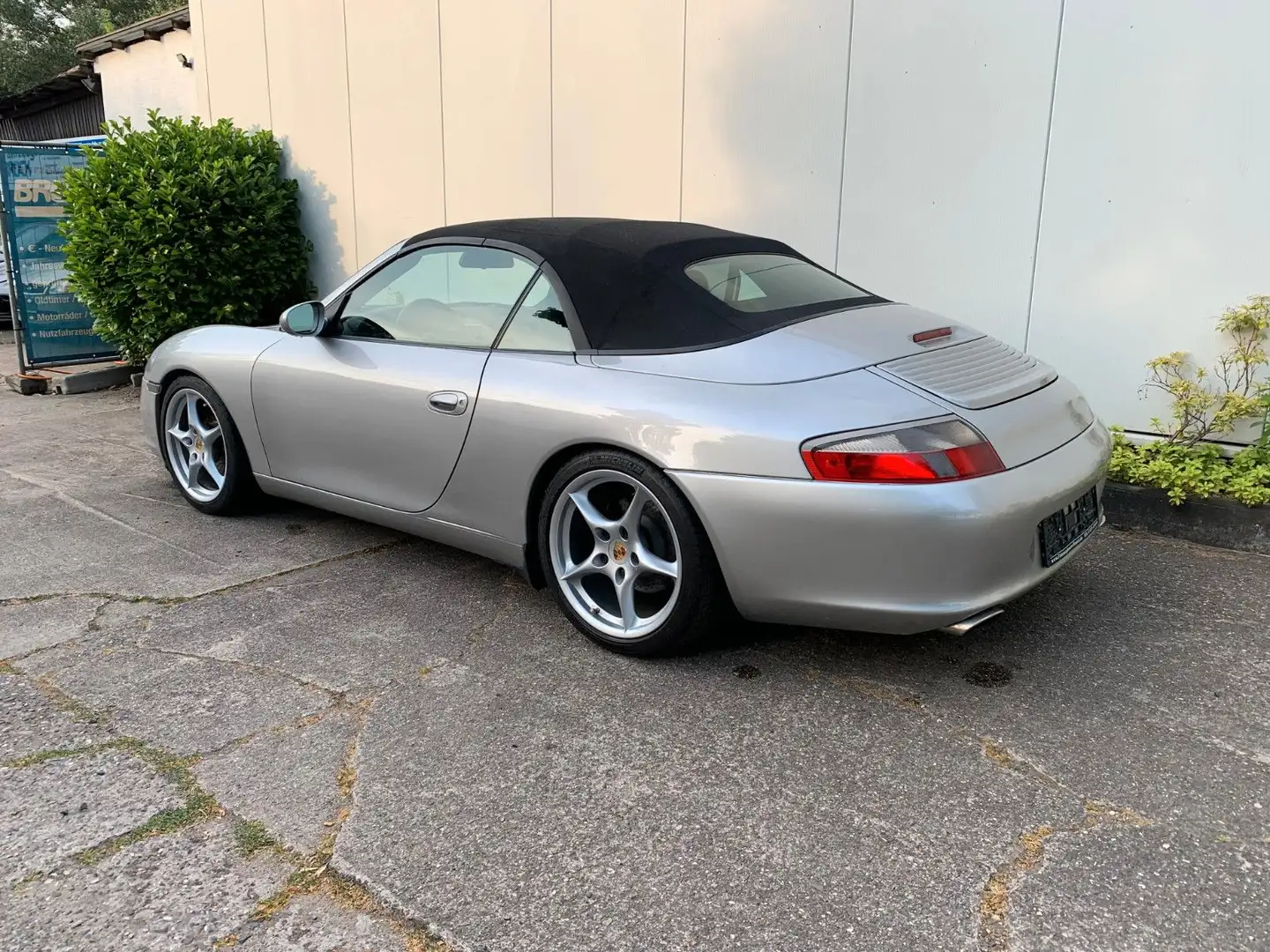 Porsche 996 911 (996) Porsche Cabrio "Jahreswagen Zustand " Silber - 2