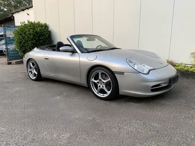 Porsche 996 911 (996) Porsche Cabrio sehr guter Zustand
