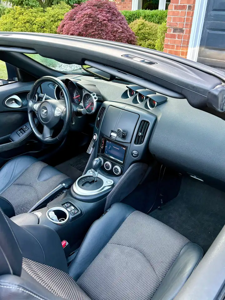 Nissan 370Z photo Nissan 370Z