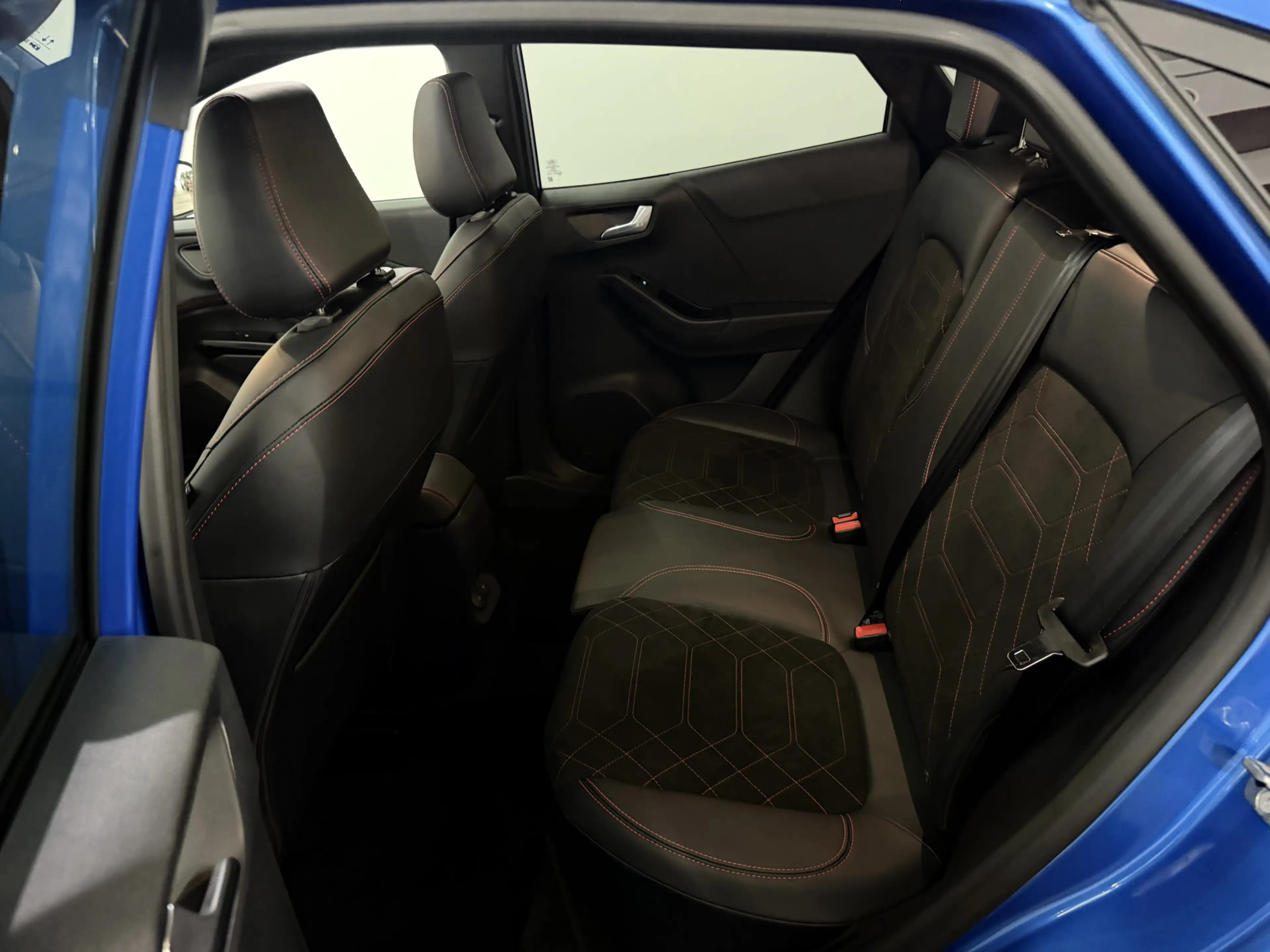 Ford Puma 1.0 EcoBoost Hybrid ST-Line X Facelift Panoramadak — photo 9