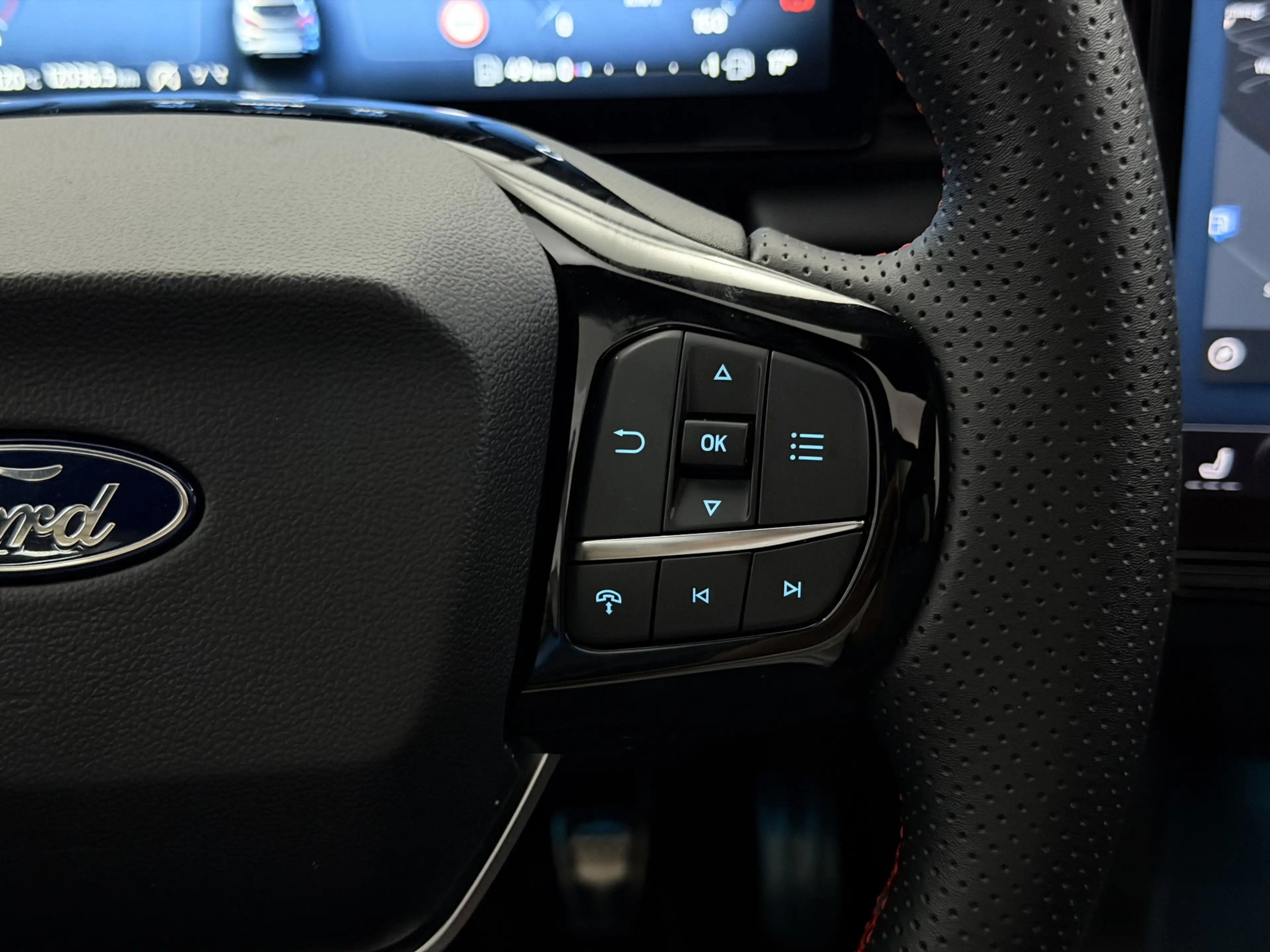 Ford Puma 1.0 EcoBoost Hybrid ST-Line X Facelift Panoramadak — photo 27