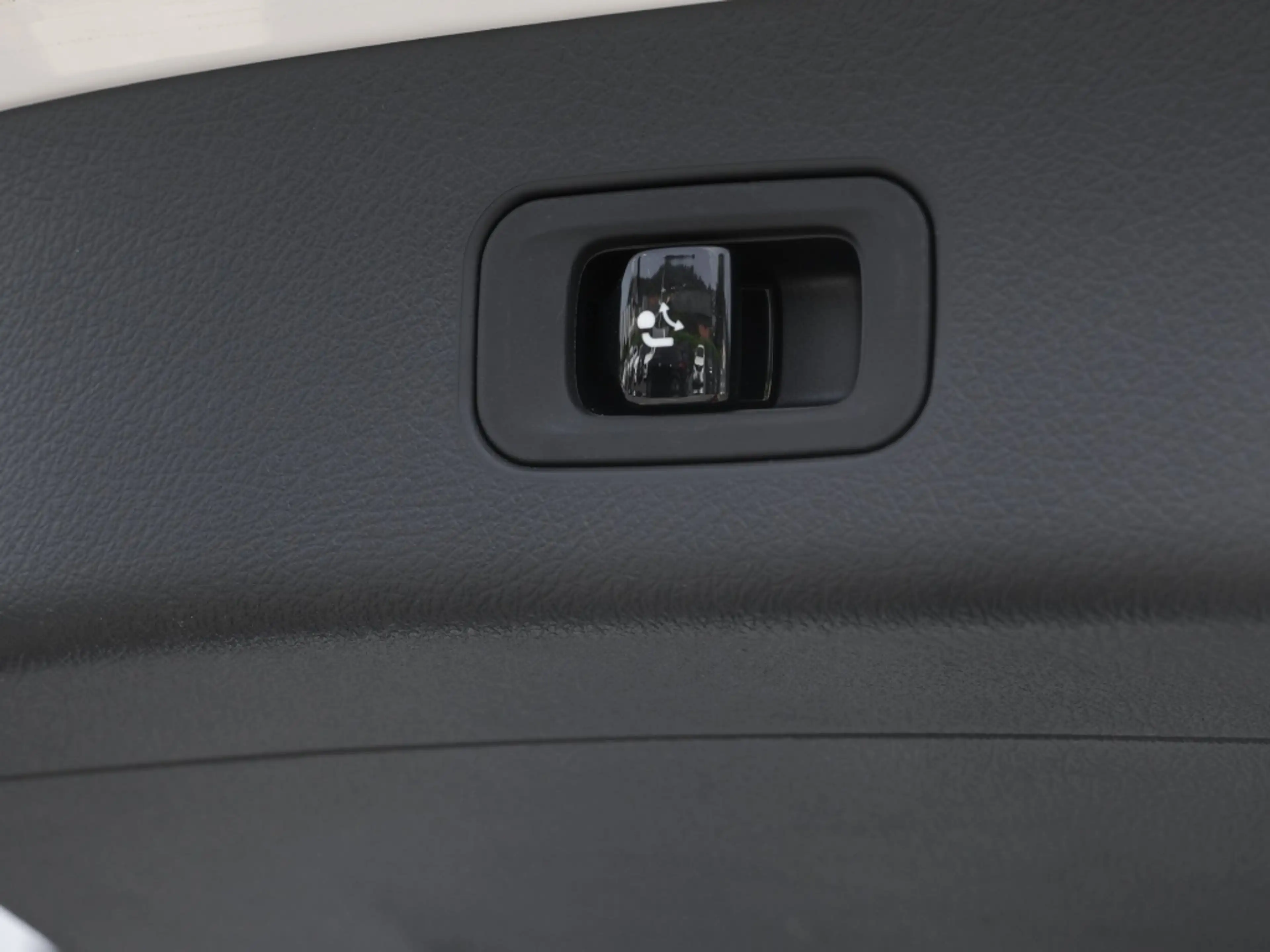 Mercedes-Benz GLC 450 d 4M AMG-Sport/Pano/Burm/AHK/Sitzklima — photo 15