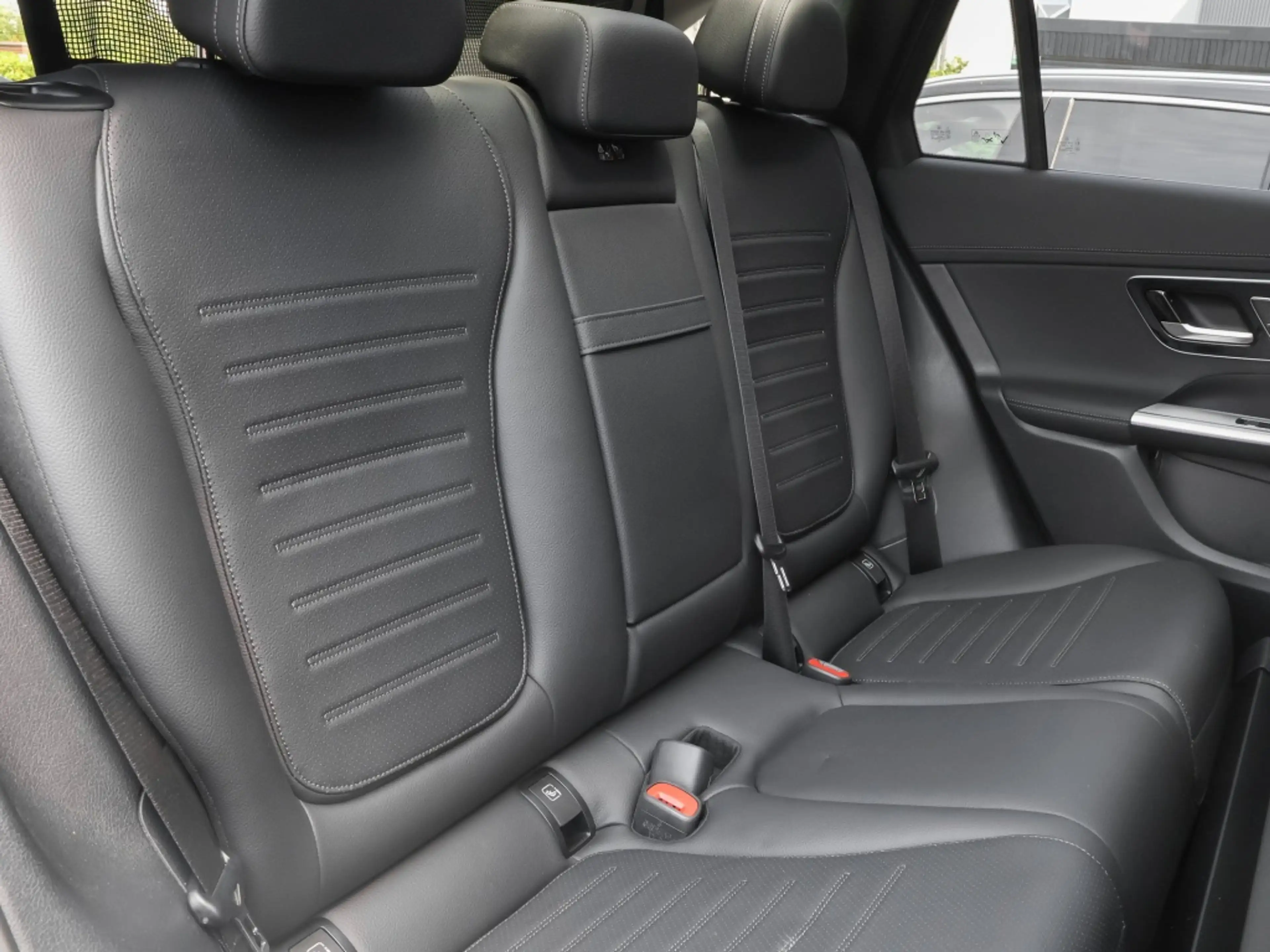 Mercedes-Benz GLC 450 d 4M AMG-Sport/Pano/Burm/AHK/Sitzklima — photo 5