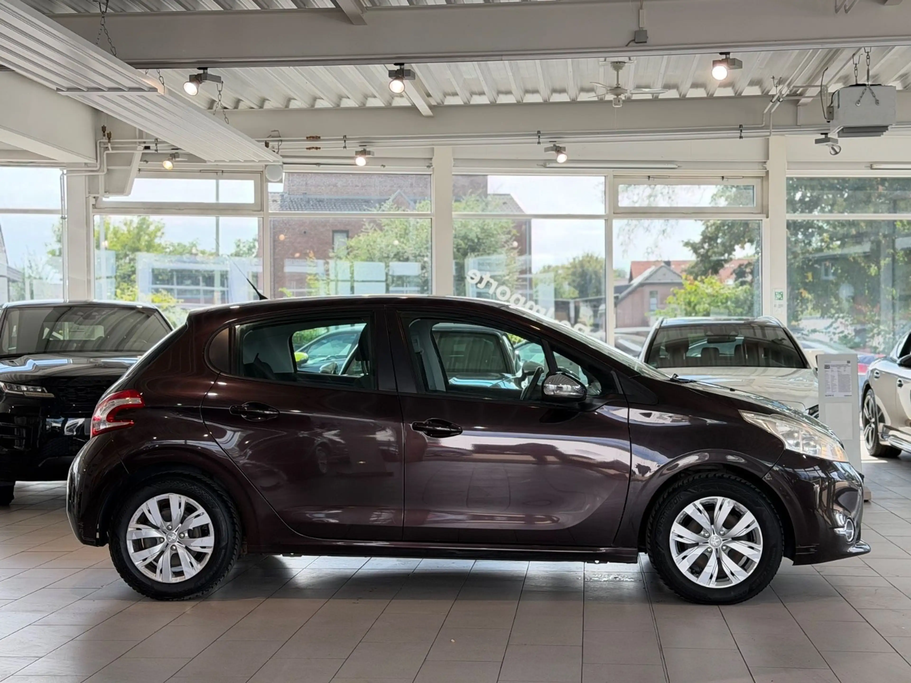 Peugeot 208 1.2 Active 82 VTi*KLIMA*USB*TOUCH*SPORT*TEMP — photo 6