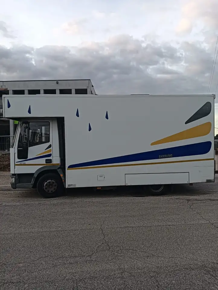 Iveco Eurocargo 100/150 Resti, foto 1