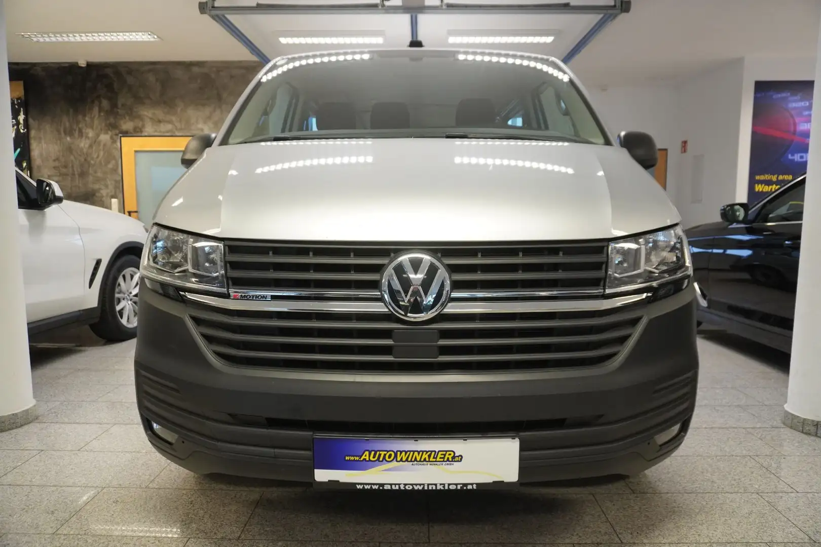 Volkswagen T6 Kombi TDI 4Motion Kombi LR PDC/Schiebetür Silber - 2