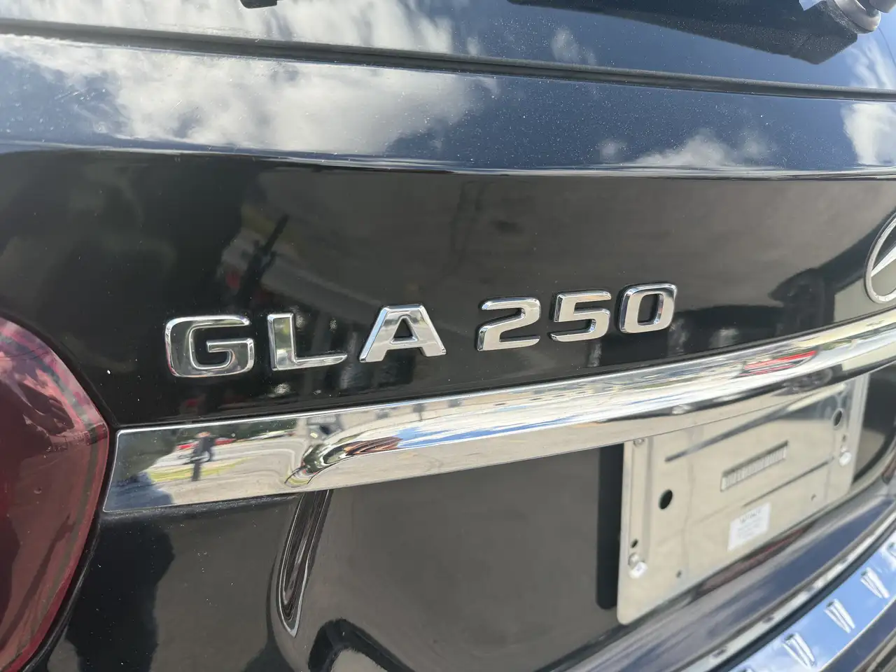 Mercedes-Benz GLA снимка Mercedes-Benz GLA