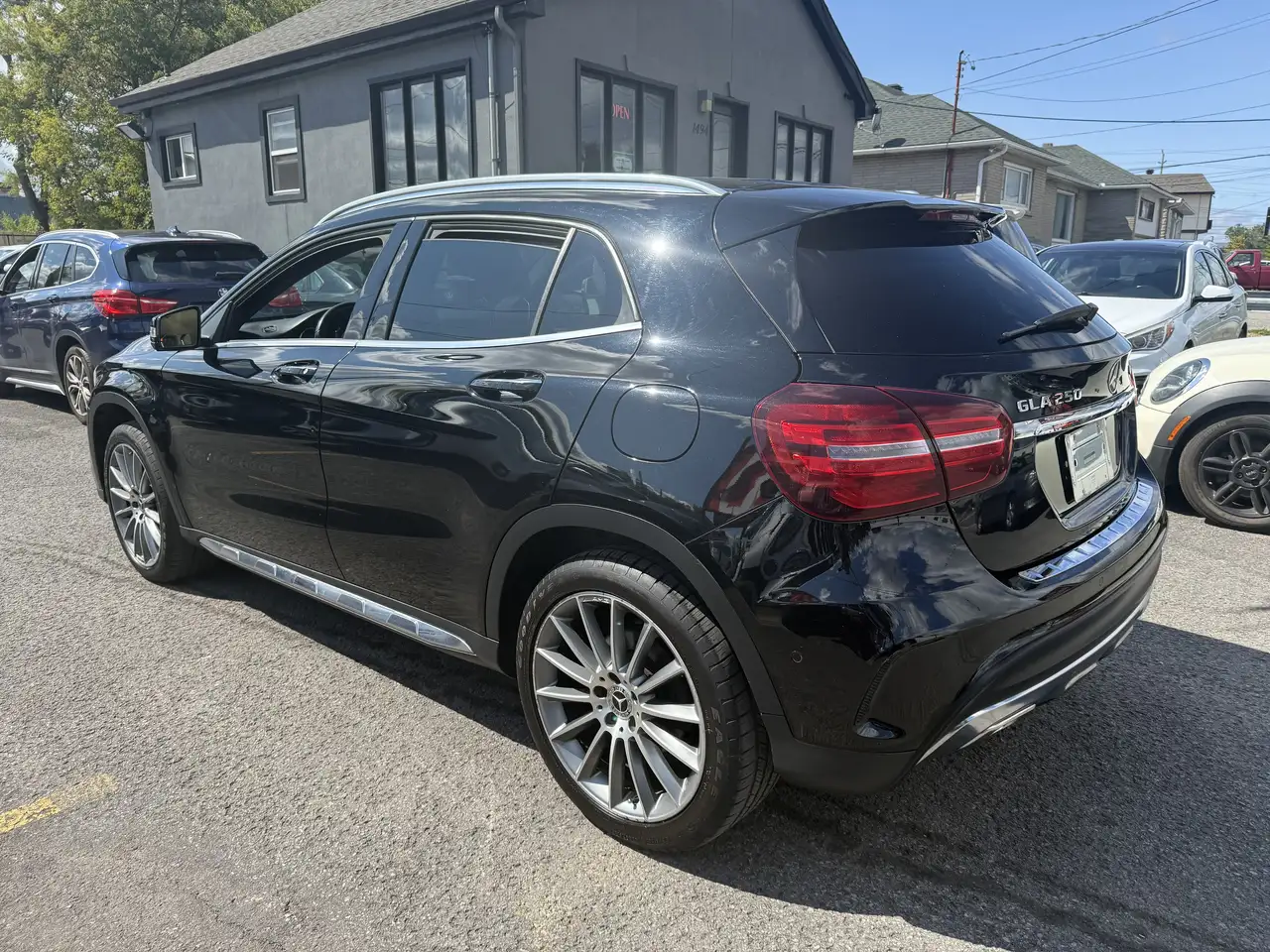 Mercedes-Benz GLA снимка Mercedes-Benz GLA