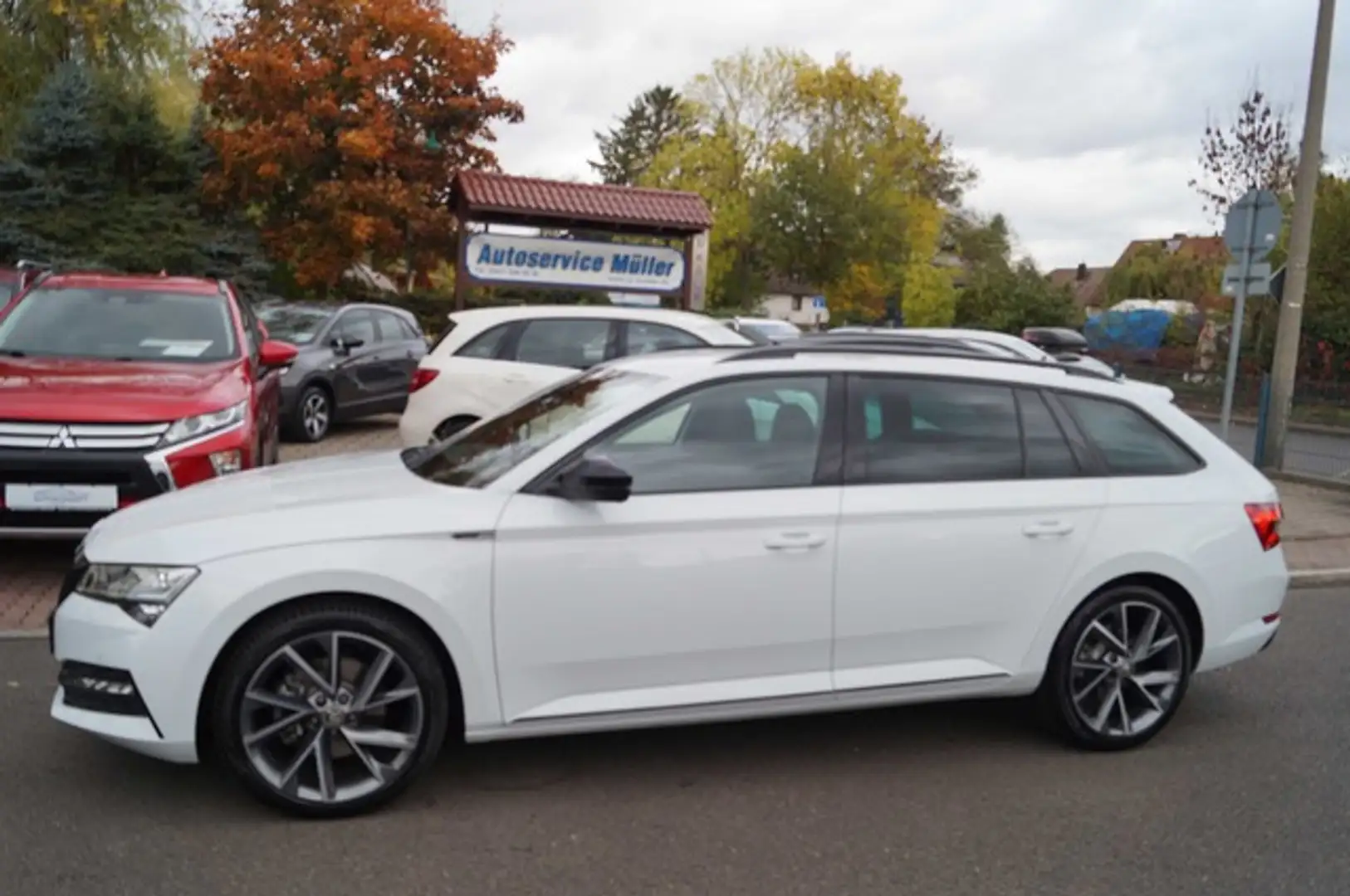 Skoda Superb Combi Sportline LED-Abstand-Navi-CarPlay Blanc - 2