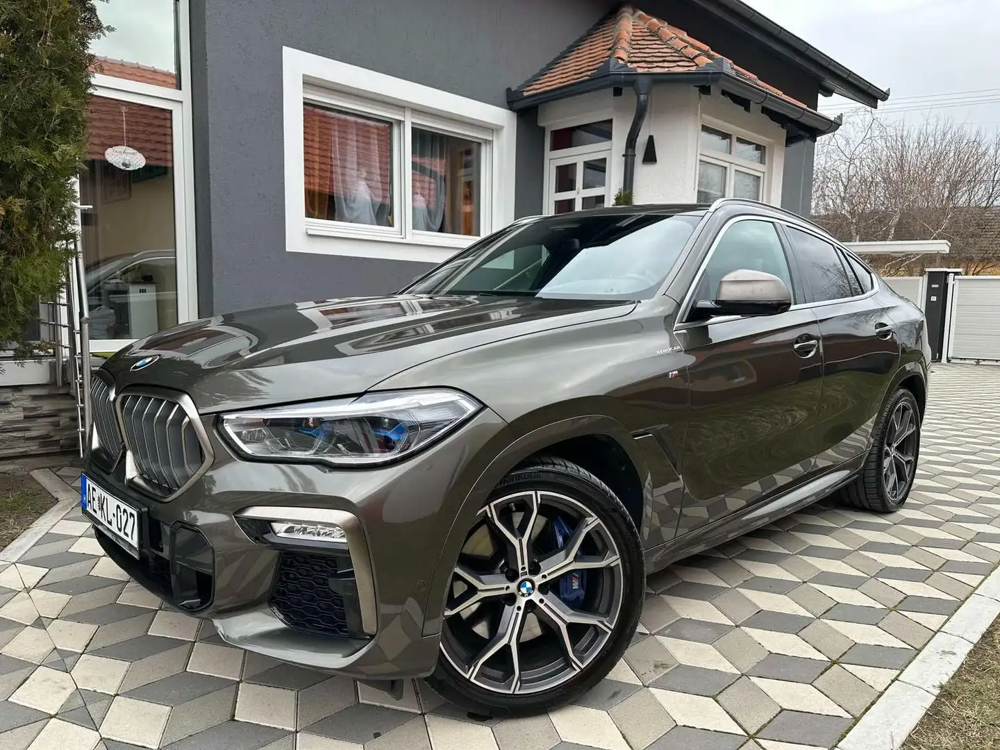 BMW X6 M X6 M50i - 1