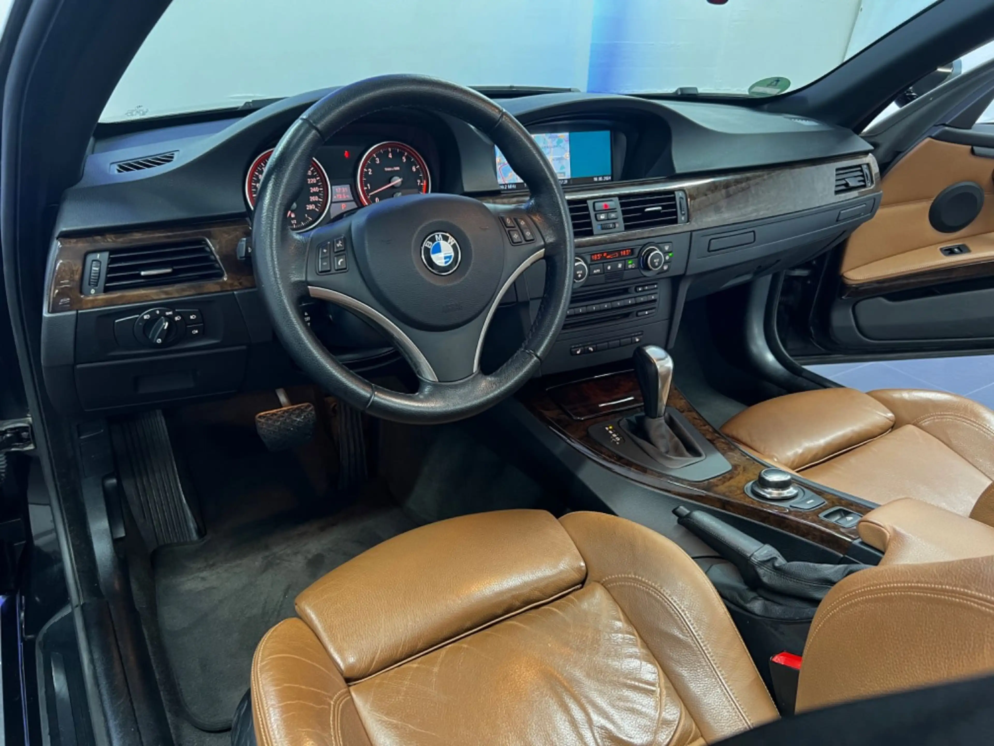BMW 335 i Aut Cabrio 1H 57TKM MEMO KEY NAVI-PROF XENO — photo 15