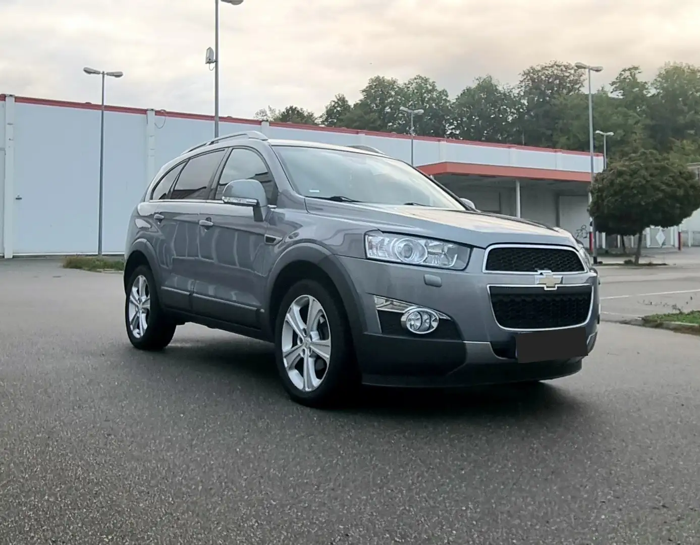 Chevrolet Captiva 2.2 Diesel 4WD Automatik LTZ Grau - 1