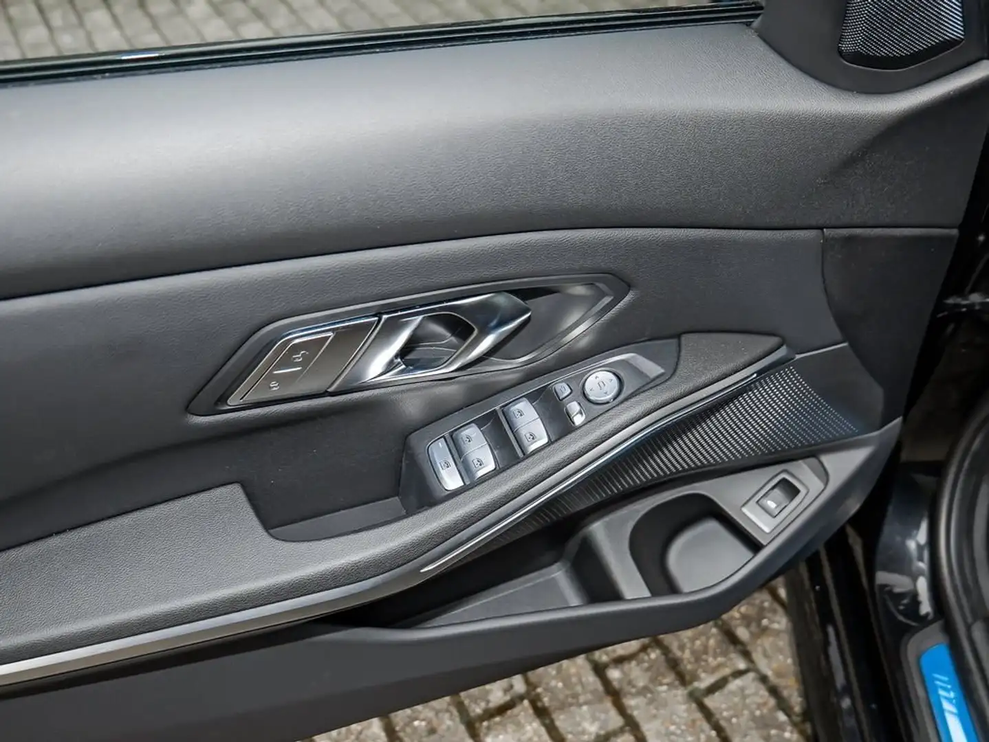 BMW 320 320d M Sport Zwart - 2