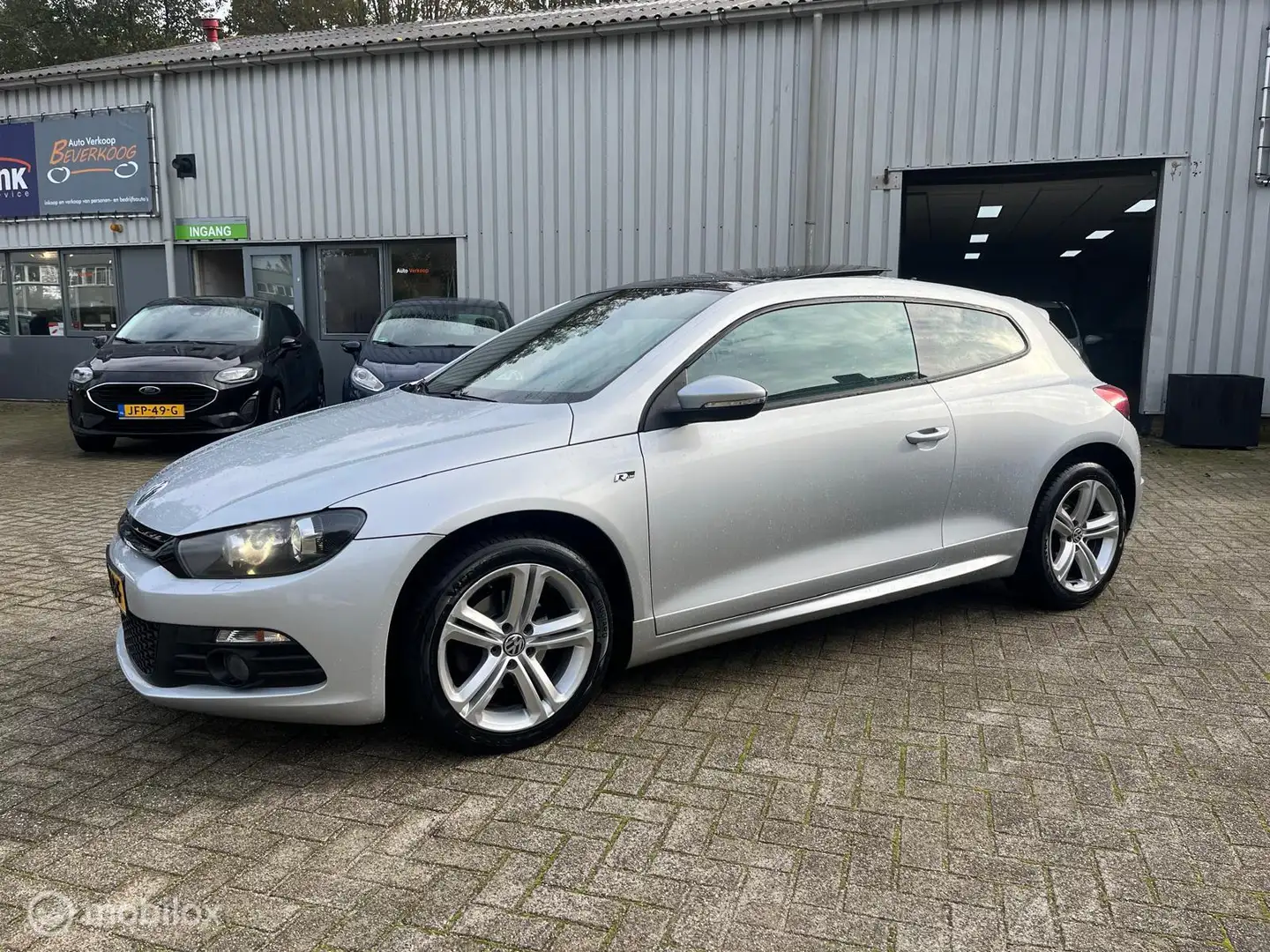 Volkswagen Scirocco 1.4 TSI R-LINE Grijs - 2