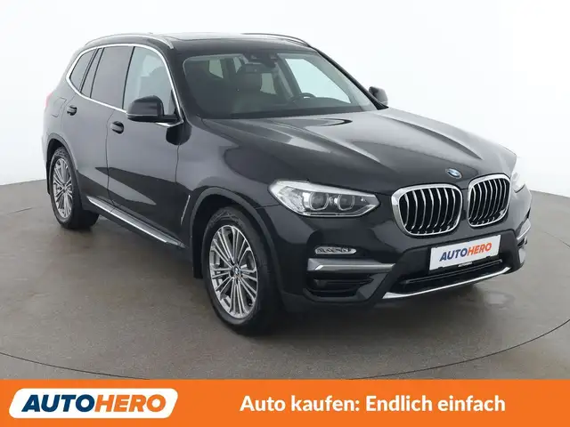 BMW X3 view 8
