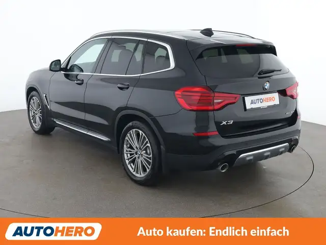 BMW X3 view 4