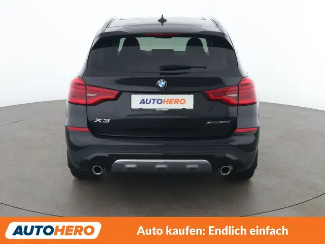 BMW X3 view 5