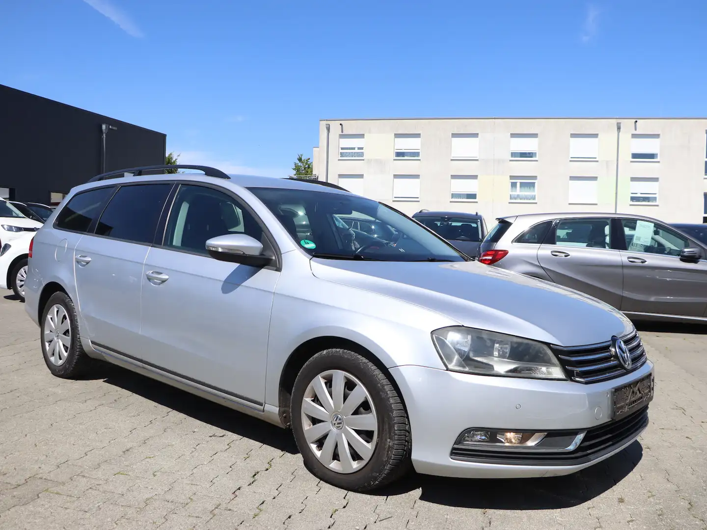 Volkswagen Passat Variant 2.0 TDI DSG BMT / AUTOMATIK Silber - 2