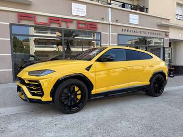 URUS 4.0 650cv