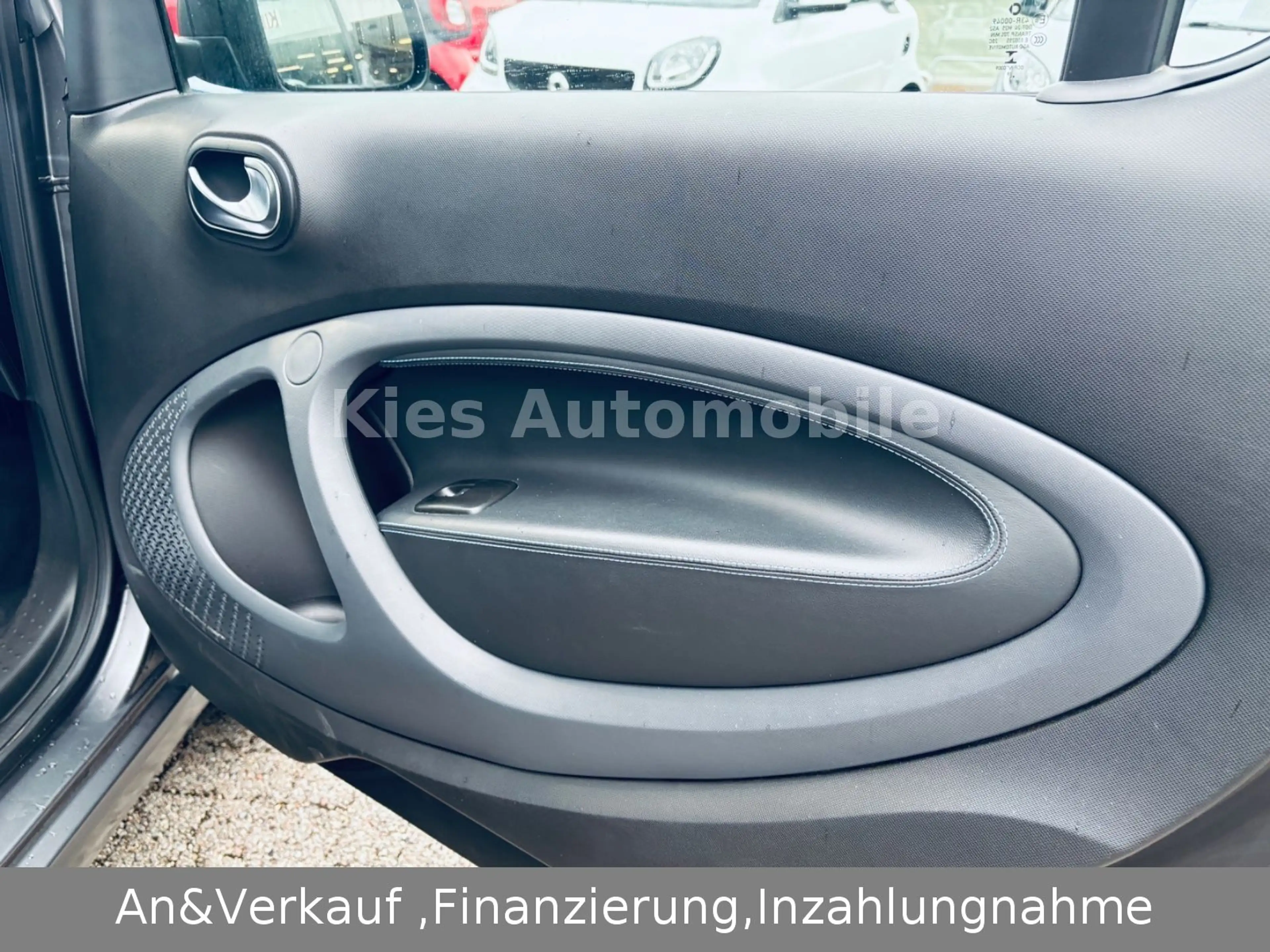 smart forTwo Cabrio Brabus Tailor Made LEDER/NAVI/KAME — photo 14