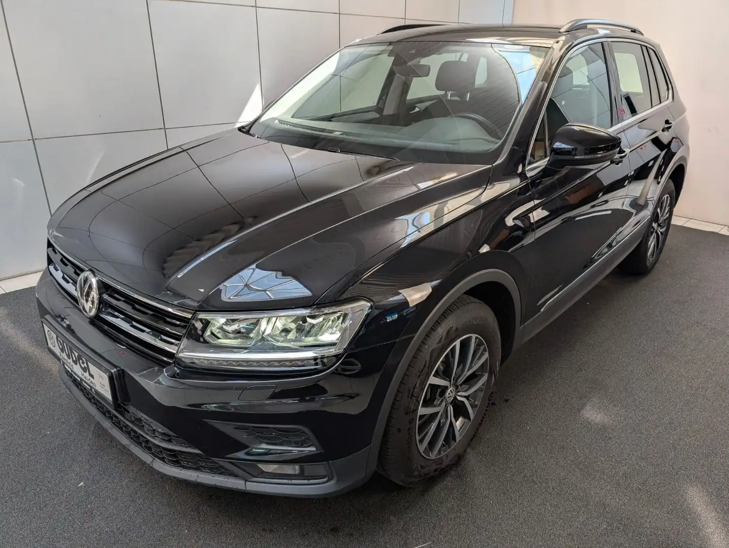 Volkswagen Tiguan CL 2.0 TDI SCR 4Motion DSG Assistenzpaket Noir - 2