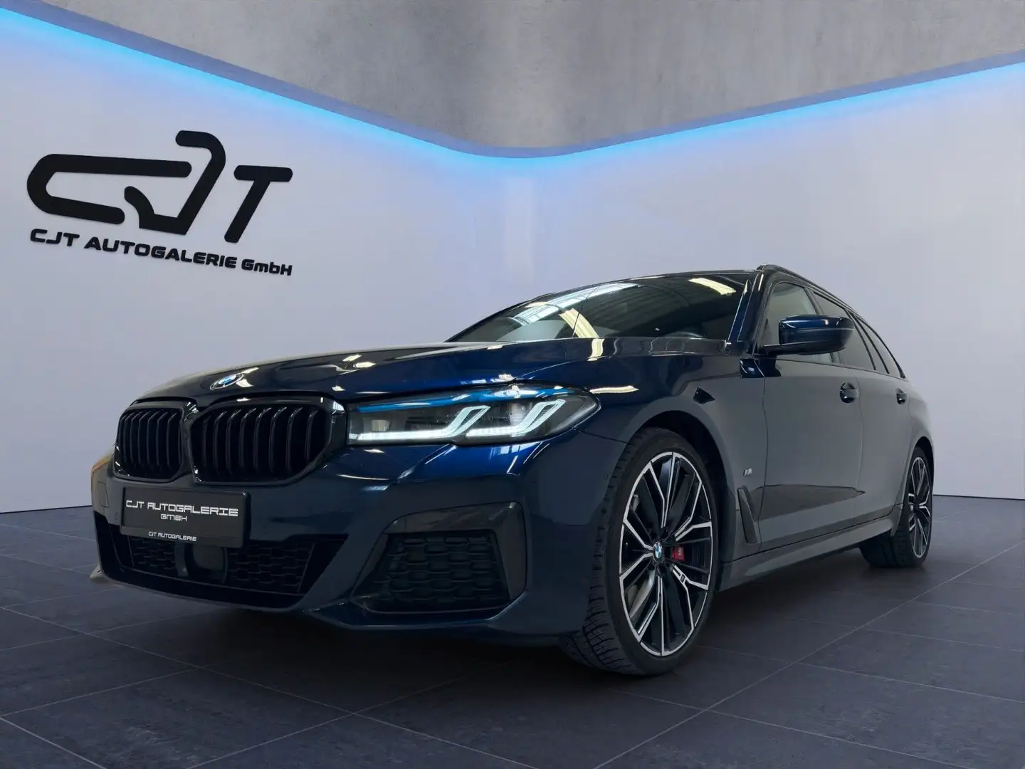 BMW 540 dxDrive M Sport*B&W*360°*ACC*MASSAGE*AHK*SOFT Modrá - 1