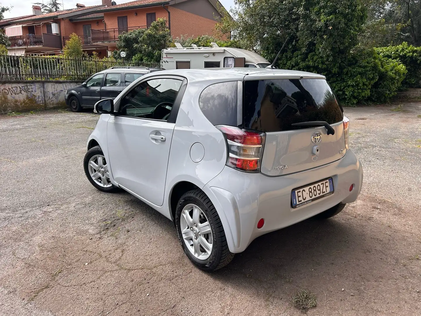Toyota iQ 1.0 Sol cvt - 2