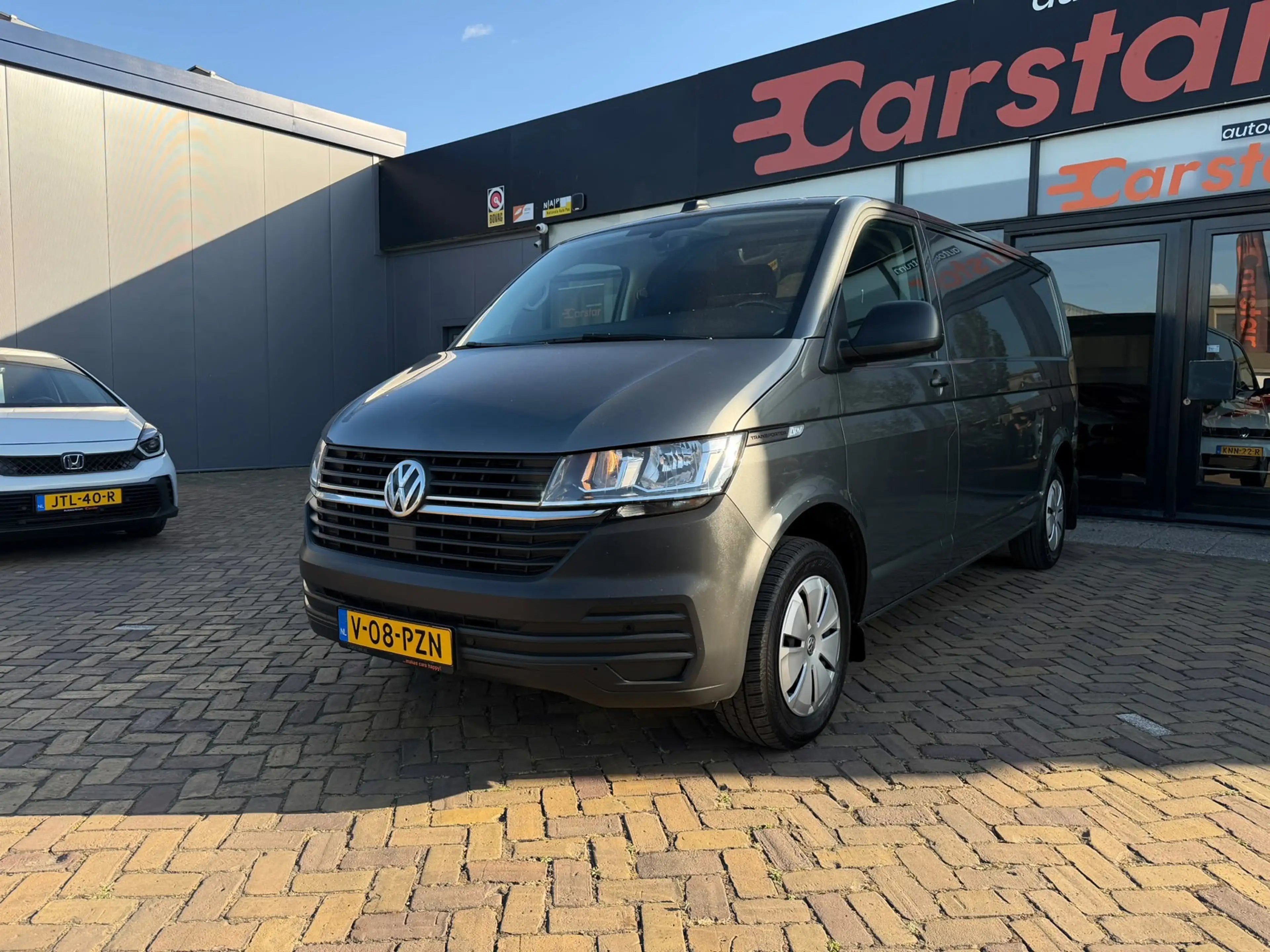 Volkswagen Transporter 2.0 TDI L2H1 28 Highline|PDC|CRUISE|CARPLAY — photo 4