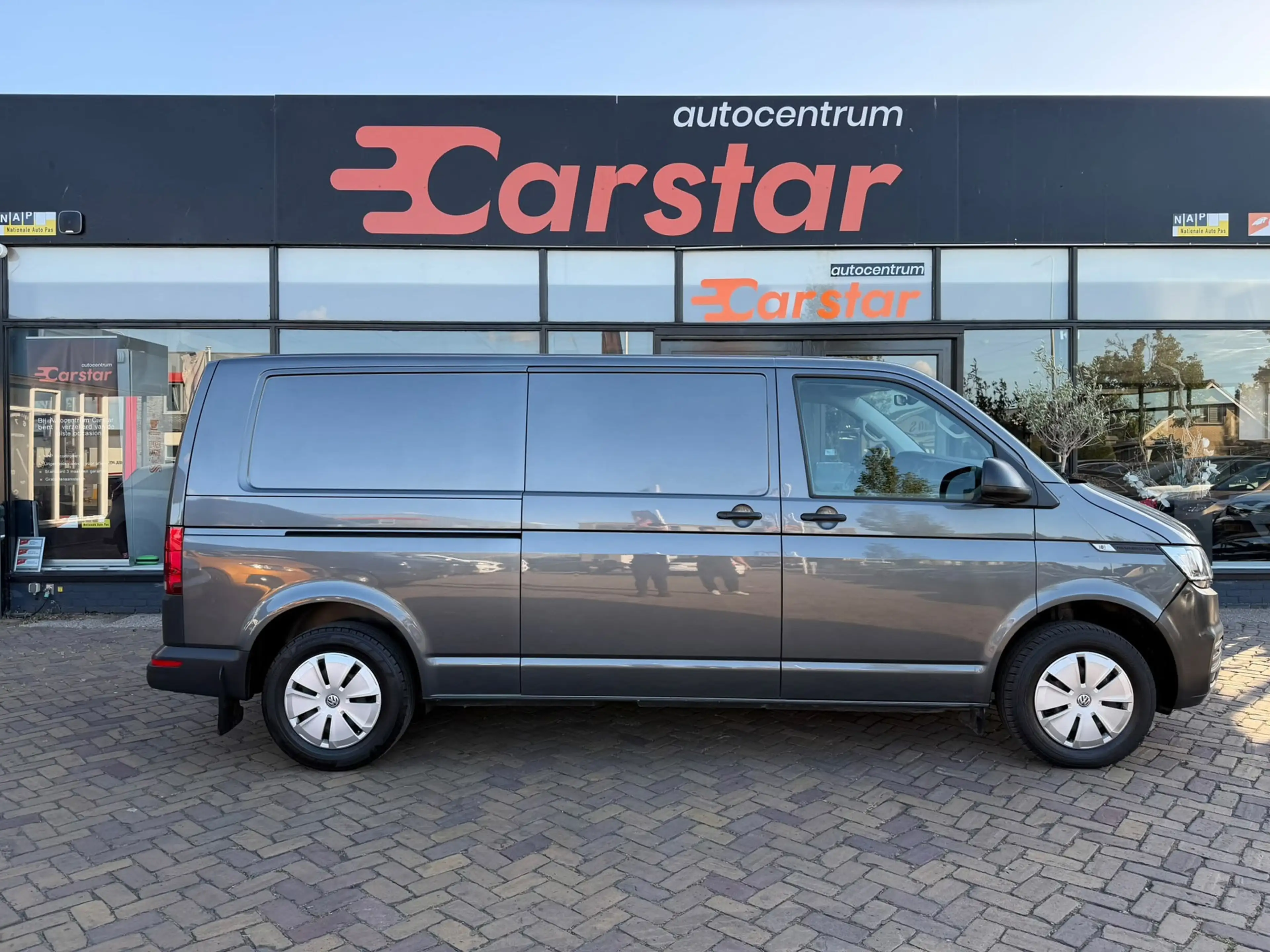 Volkswagen Transporter 2.0 TDI L2H1 28 Highline|PDC|CRUISE|CARPLAY — photo 5