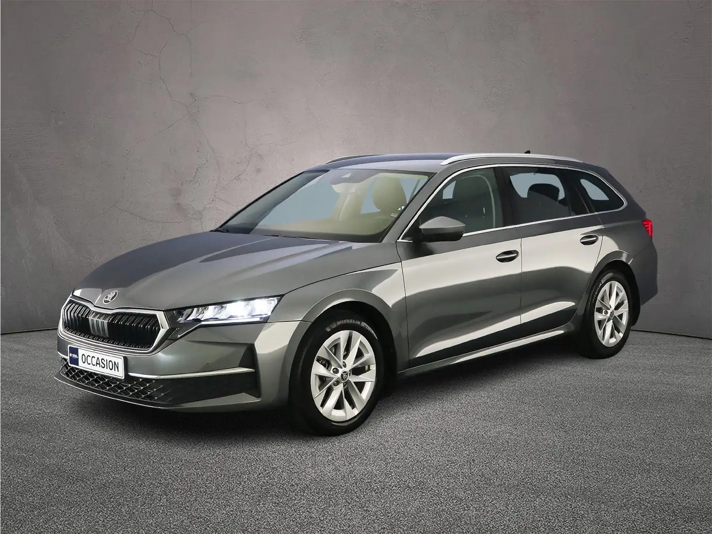 Skoda Octavia Combi Selection 1.5 eTSI 115pk DSG Automaat Adapti Grijs - 2