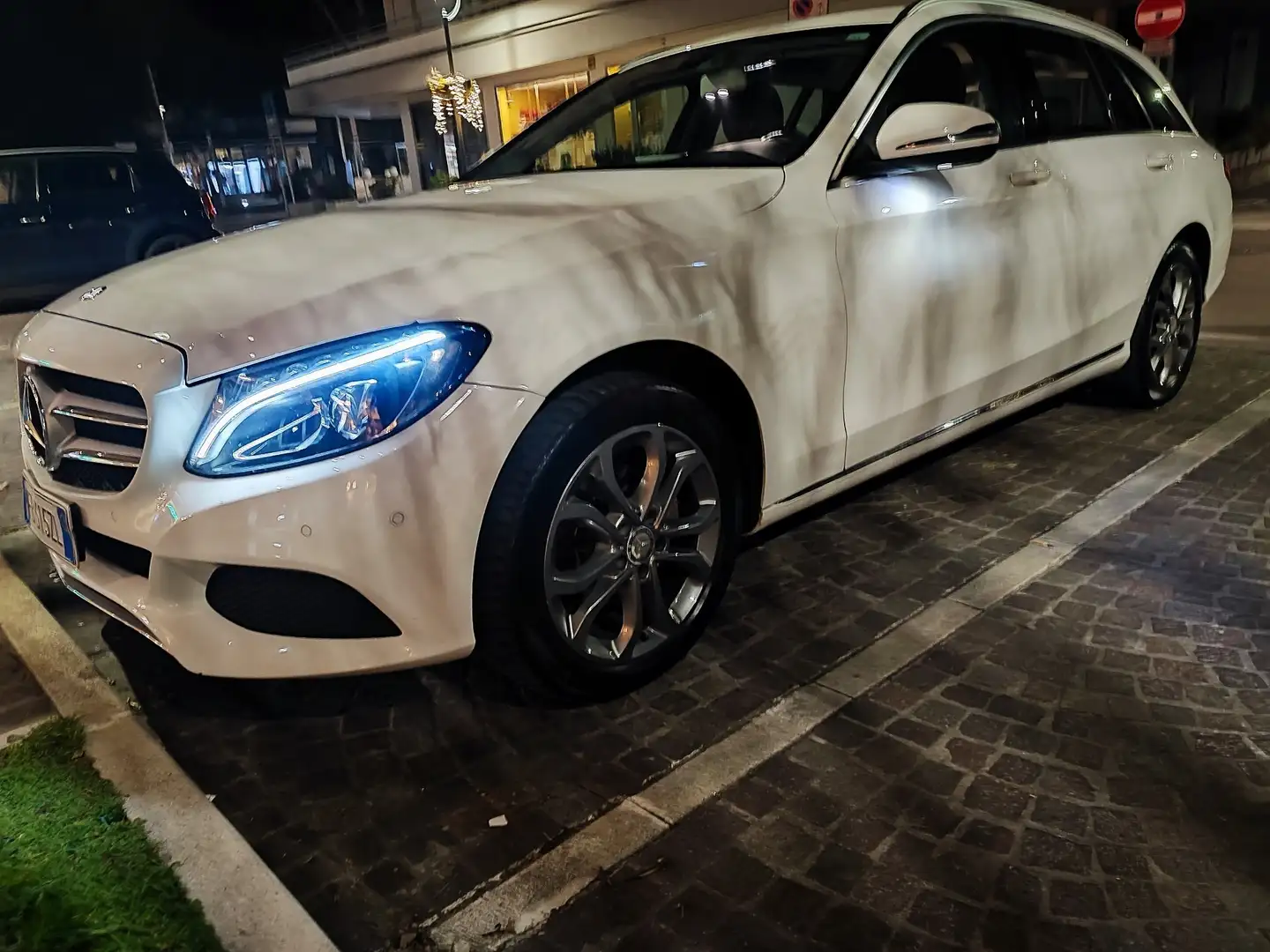 Mercedes-Benz 200 sport - 1