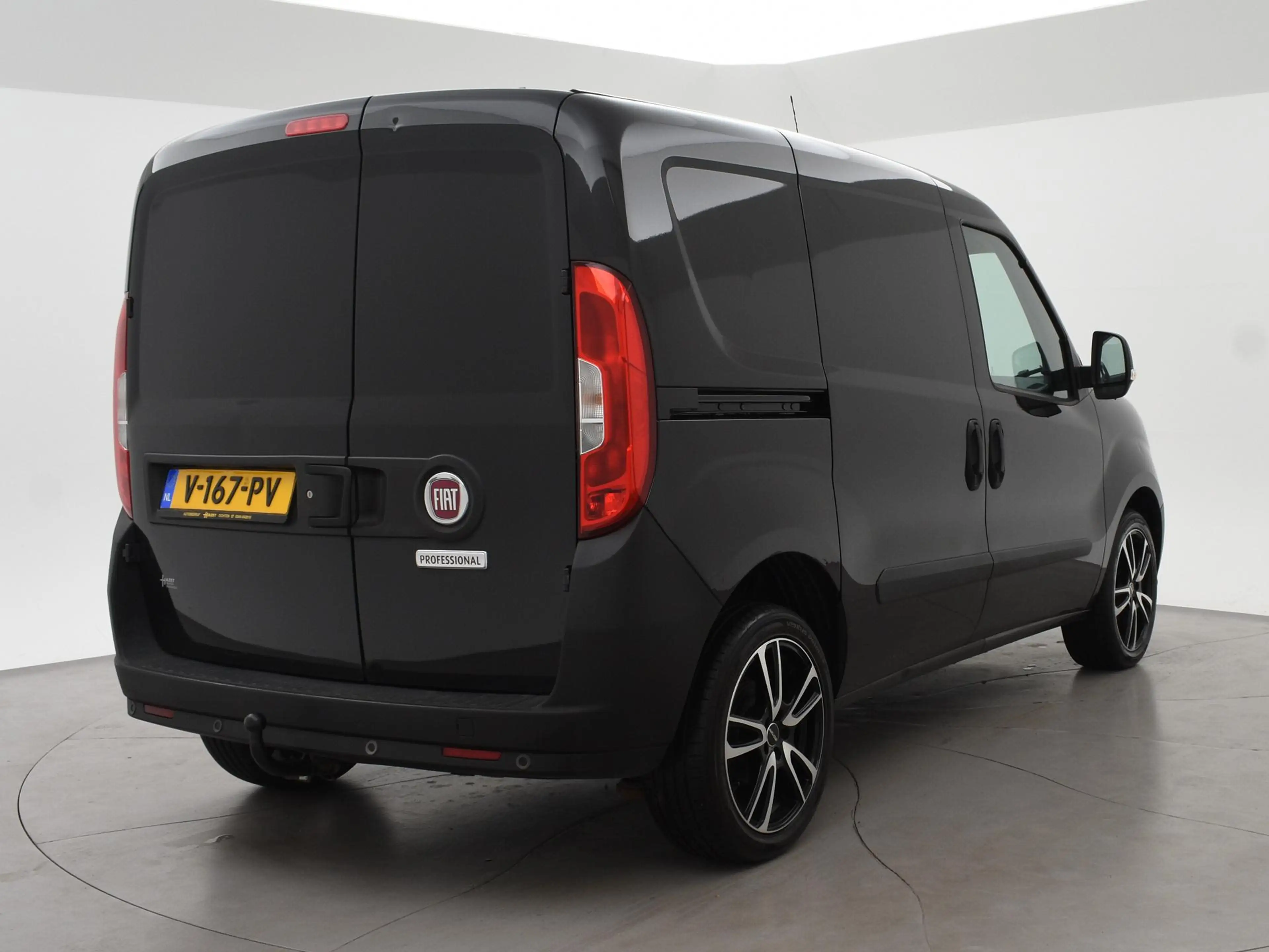Fiat Doblo Cargo 1.3 MJ ACTUAL EURO 6 + TREKHAAK | 17 INCH | — photo 2