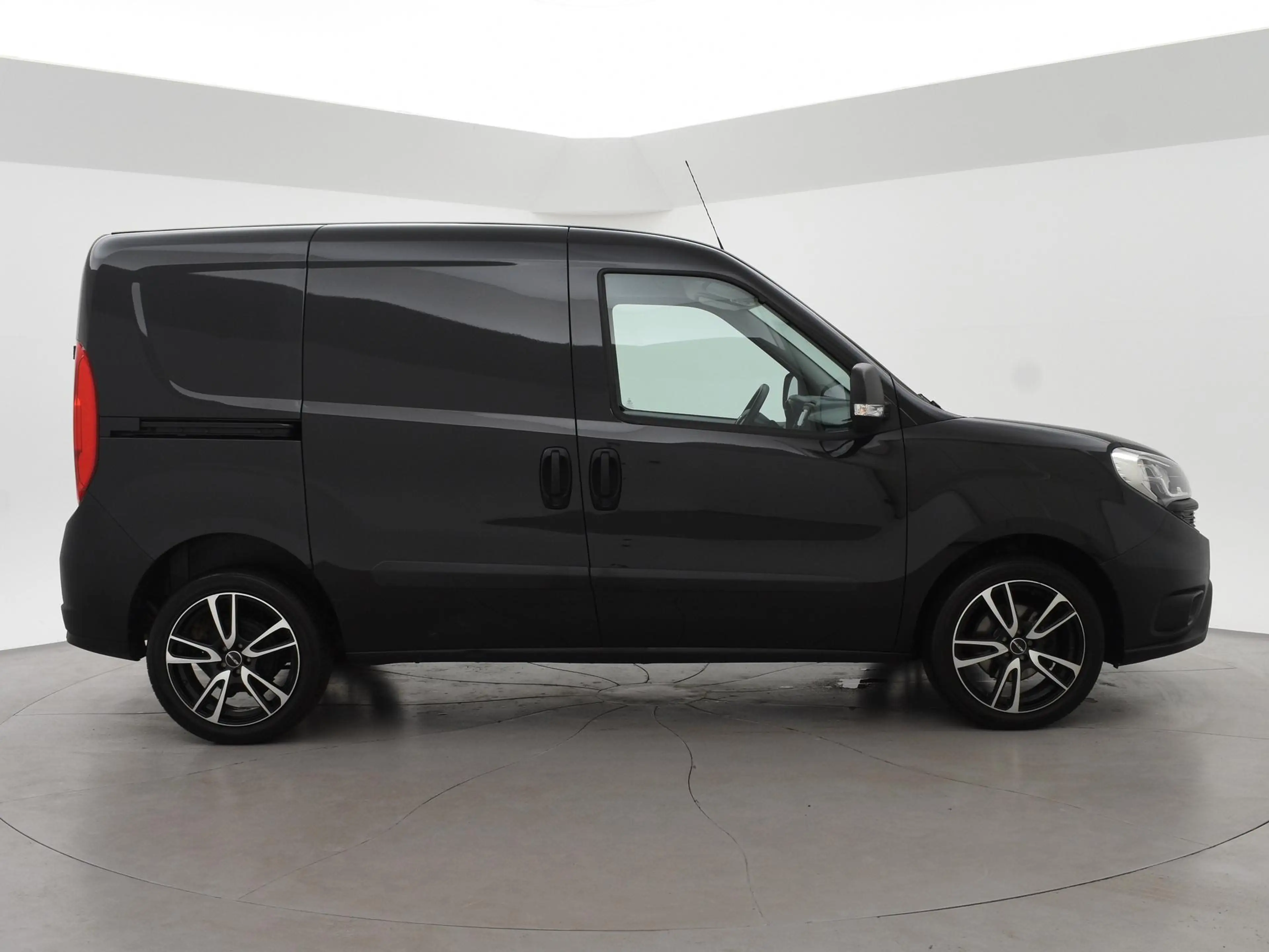 Fiat Doblo Cargo 1.3 MJ ACTUAL EURO 6 + TREKHAAK | 17 INCH | — photo 11