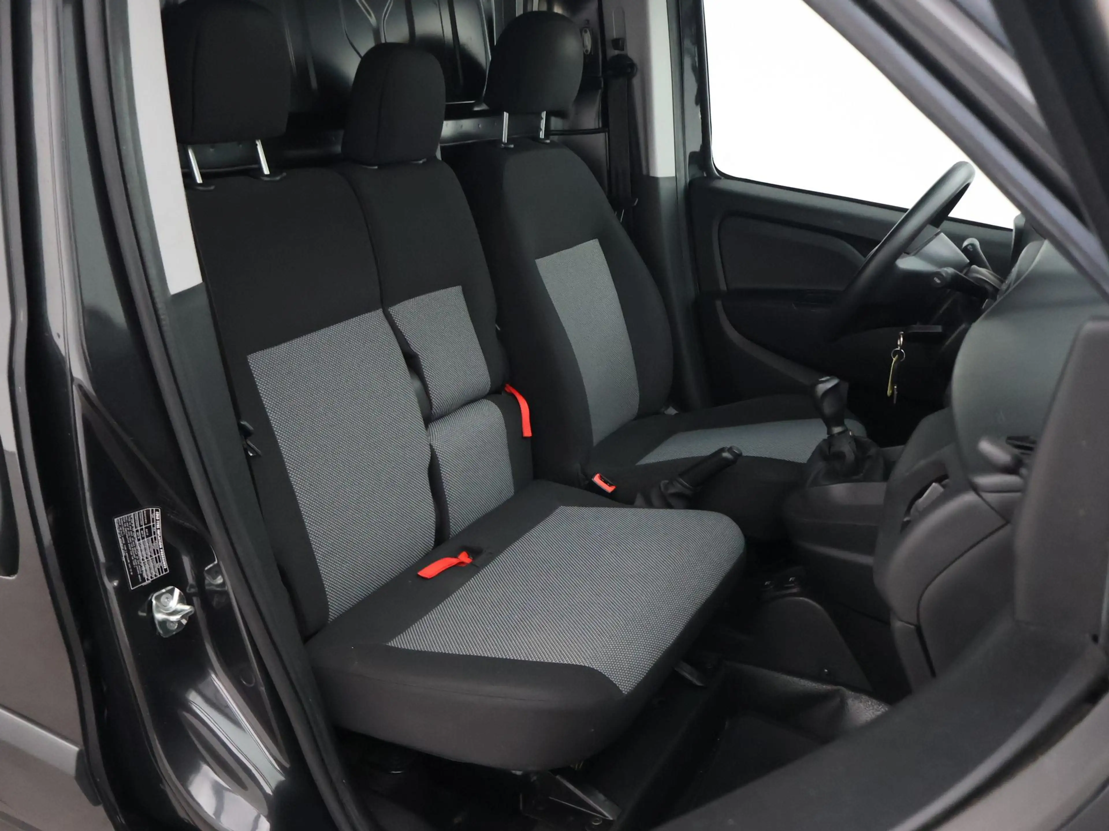Fiat Doblo Cargo 1.3 MJ ACTUAL EURO 6 + TREKHAAK | 17 INCH | — photo 4
