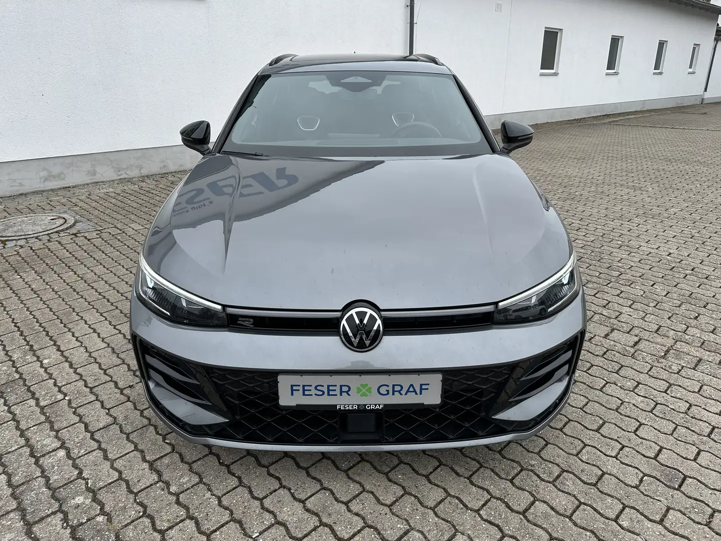 Volkswagen Passat Variant R-Line 2.0 TDI AHK BLACK STYLE PANO 18" I.Q LIGHT Grijs - 2