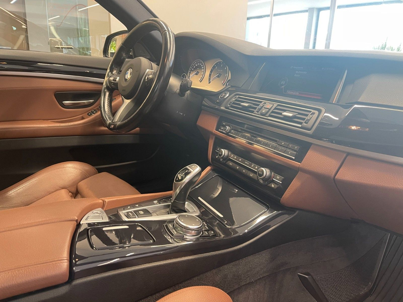 BMW 530 d xDrive M Sport Paket*LED/Leder /Panorama* — photo 11