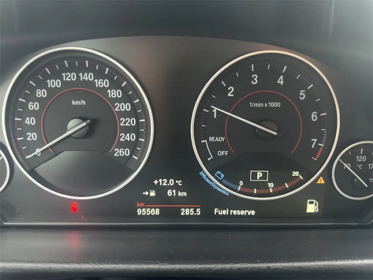 BMW 3 Series снимка BMW 3 Series