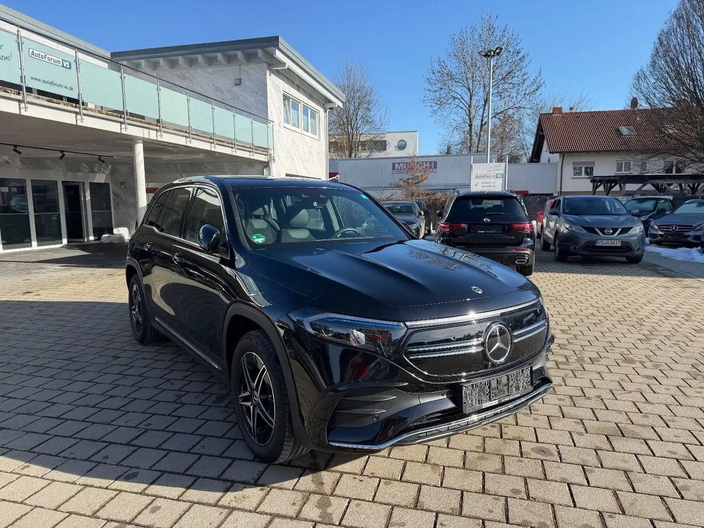Mercedes-Benz EQB 250 AMG*MBUX*Ambi+*Navi*Distr.*360° Noir - 1