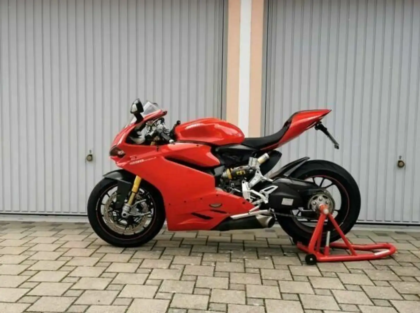 Ducati 1199 Panigale Rouge - 2