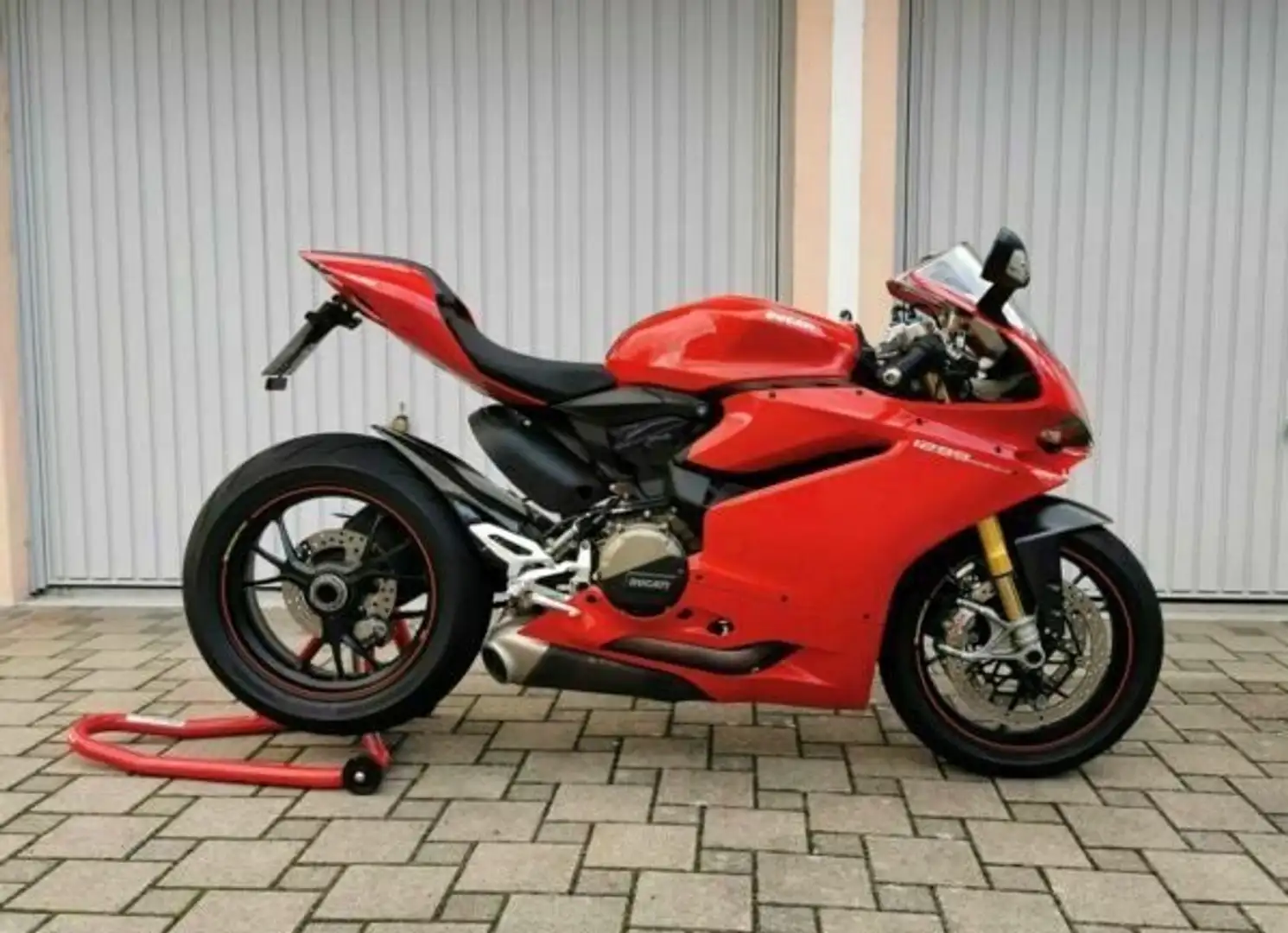 Ducati 1199 Panigale Rouge - 1