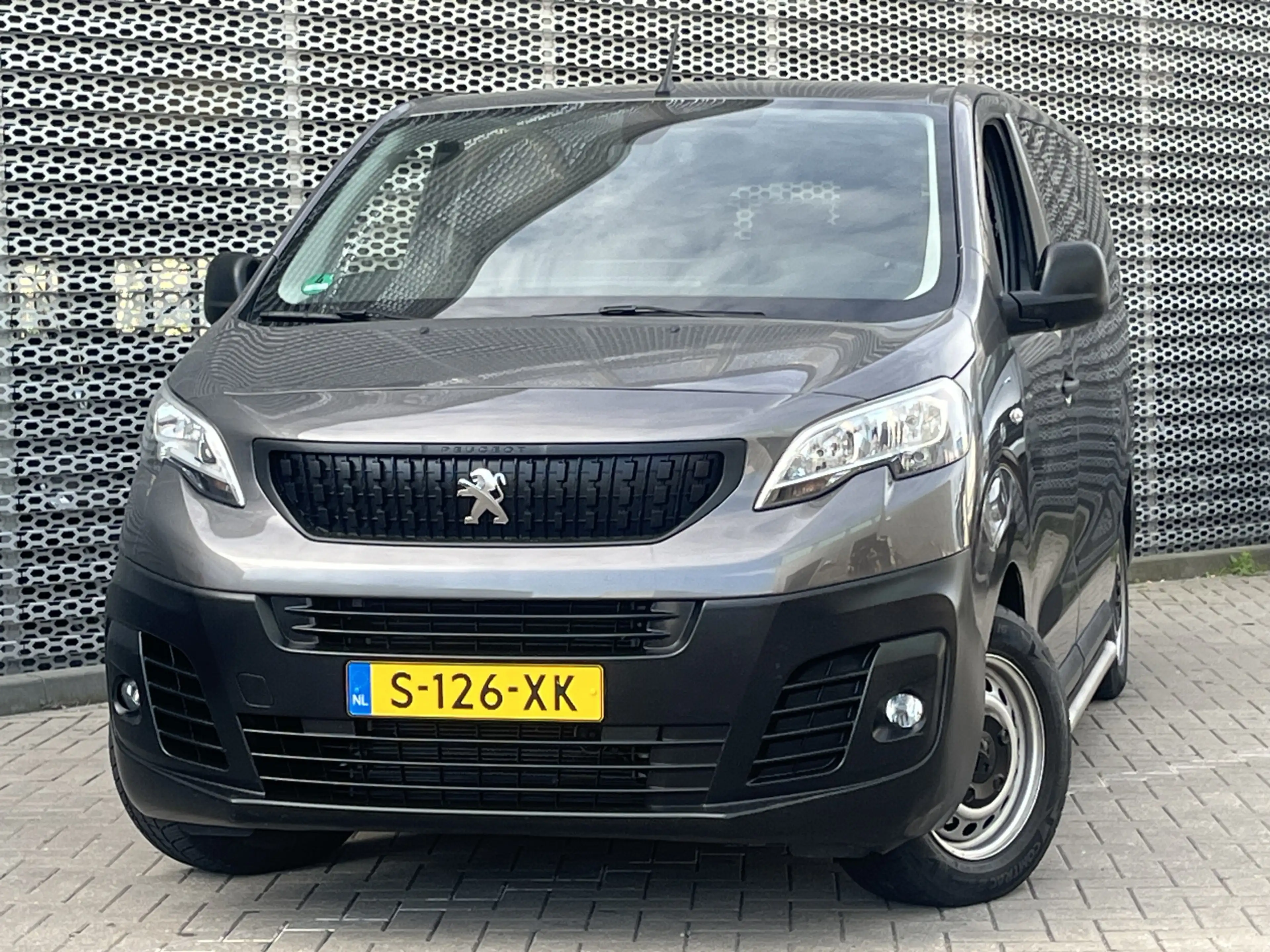 Peugeot e-Expert 75 kWh Long E-Traveller 9 persoons bus !! € 32995 — photo 3
