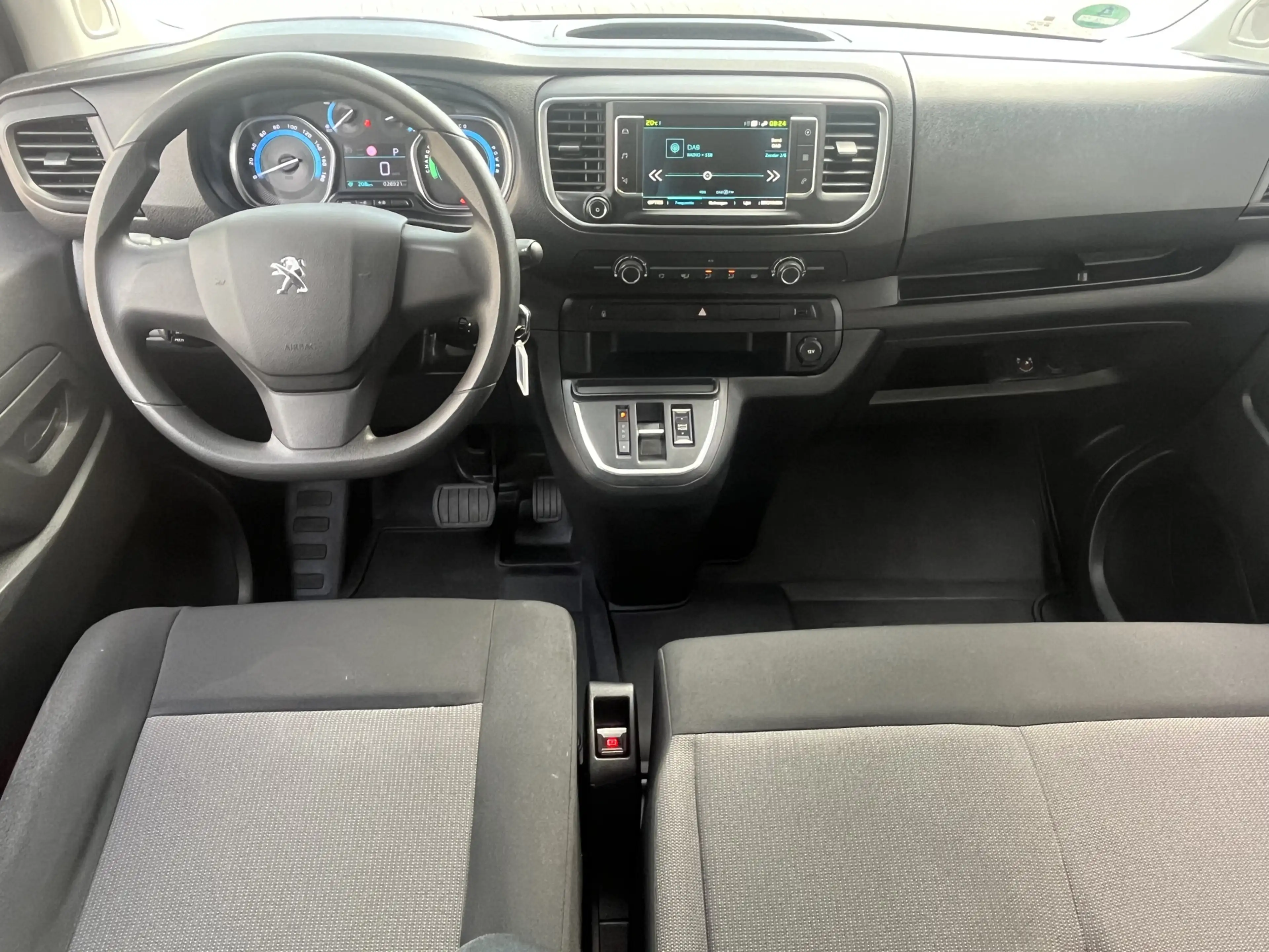 Peugeot e-Expert 75 kWh Long E-Traveller 9 persoons bus !! € 32995 — photo 6
