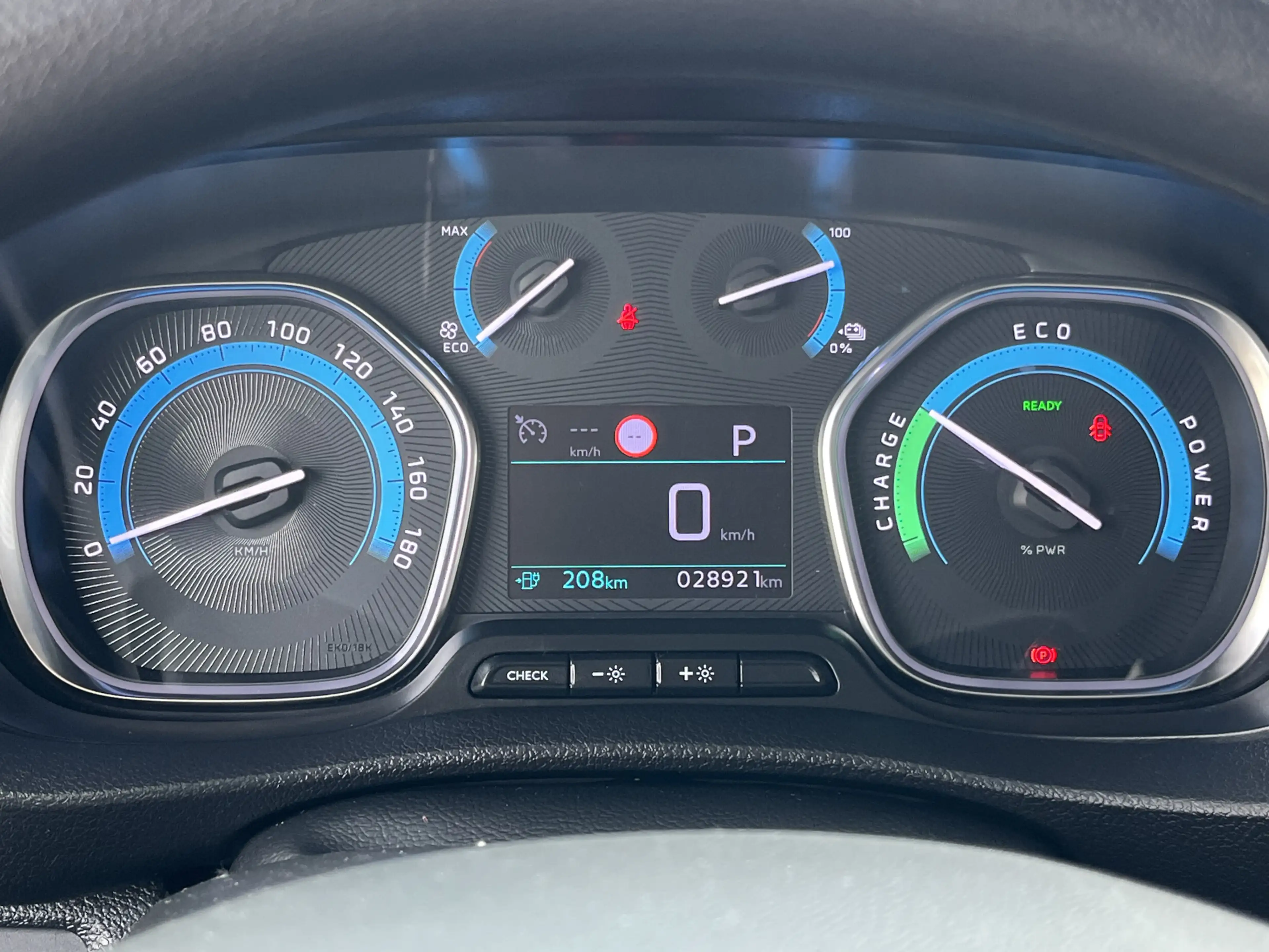 Peugeot e-Expert 75 kWh Long E-Traveller 9 persoons bus !! € 32995 — photo 10