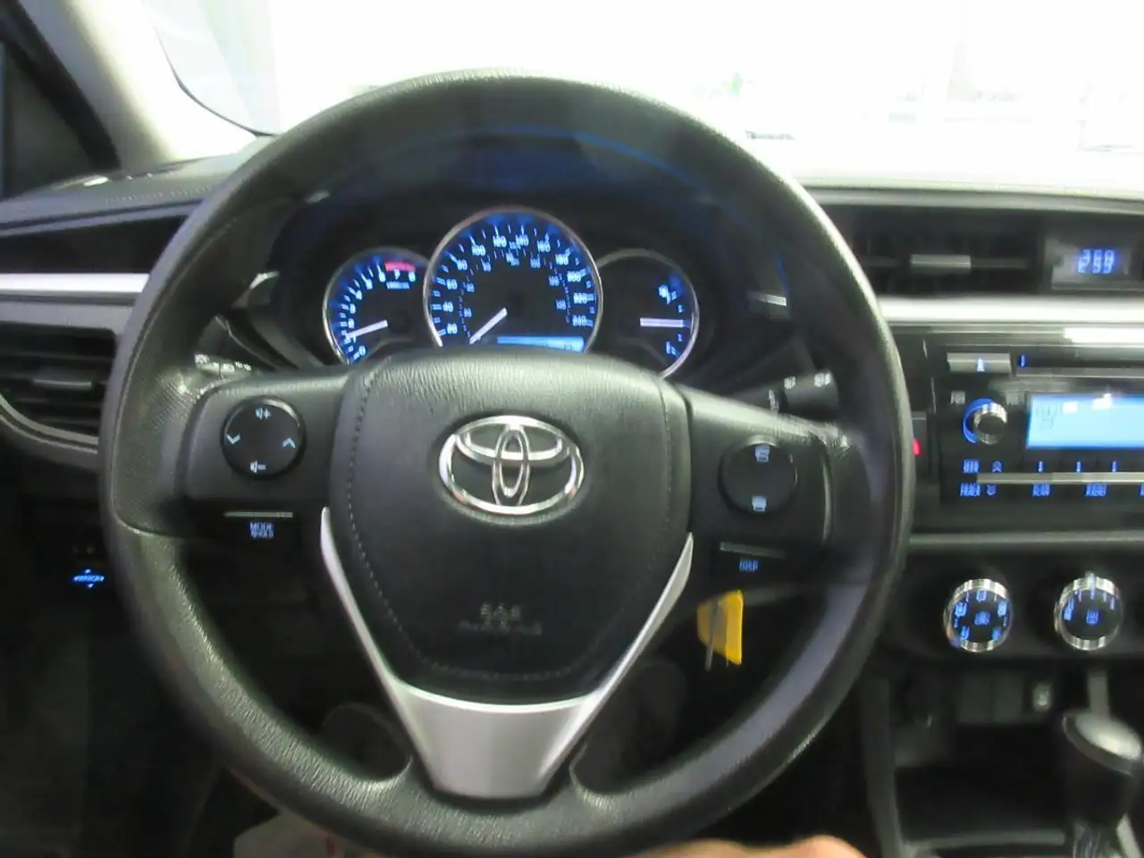 Toyota Corolla снимка Toyota Corolla