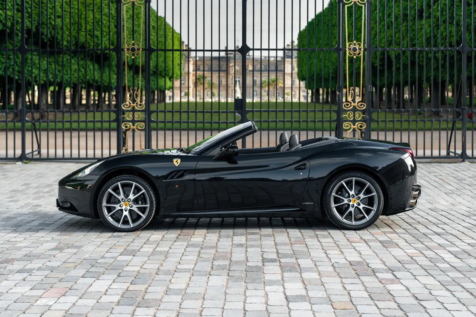 Ferrari California V8 4.3 460ch - Nero Daytona Black - 2