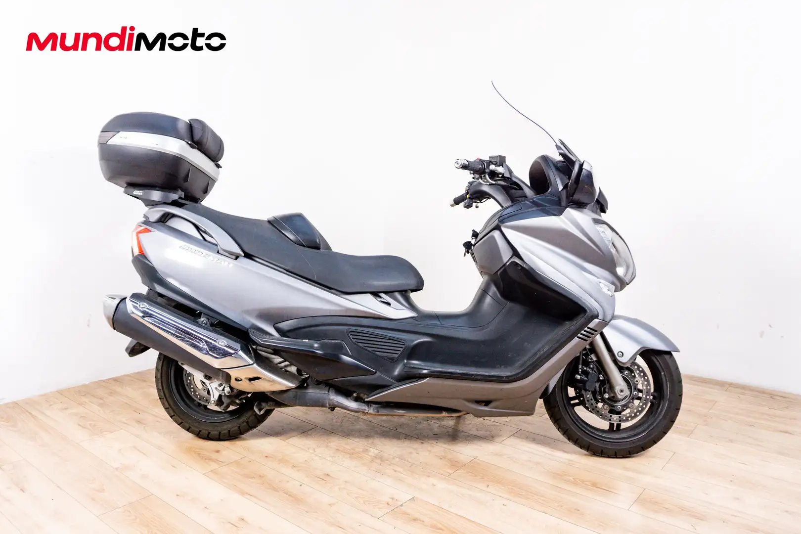 Suzuki Burgman 650 - 1